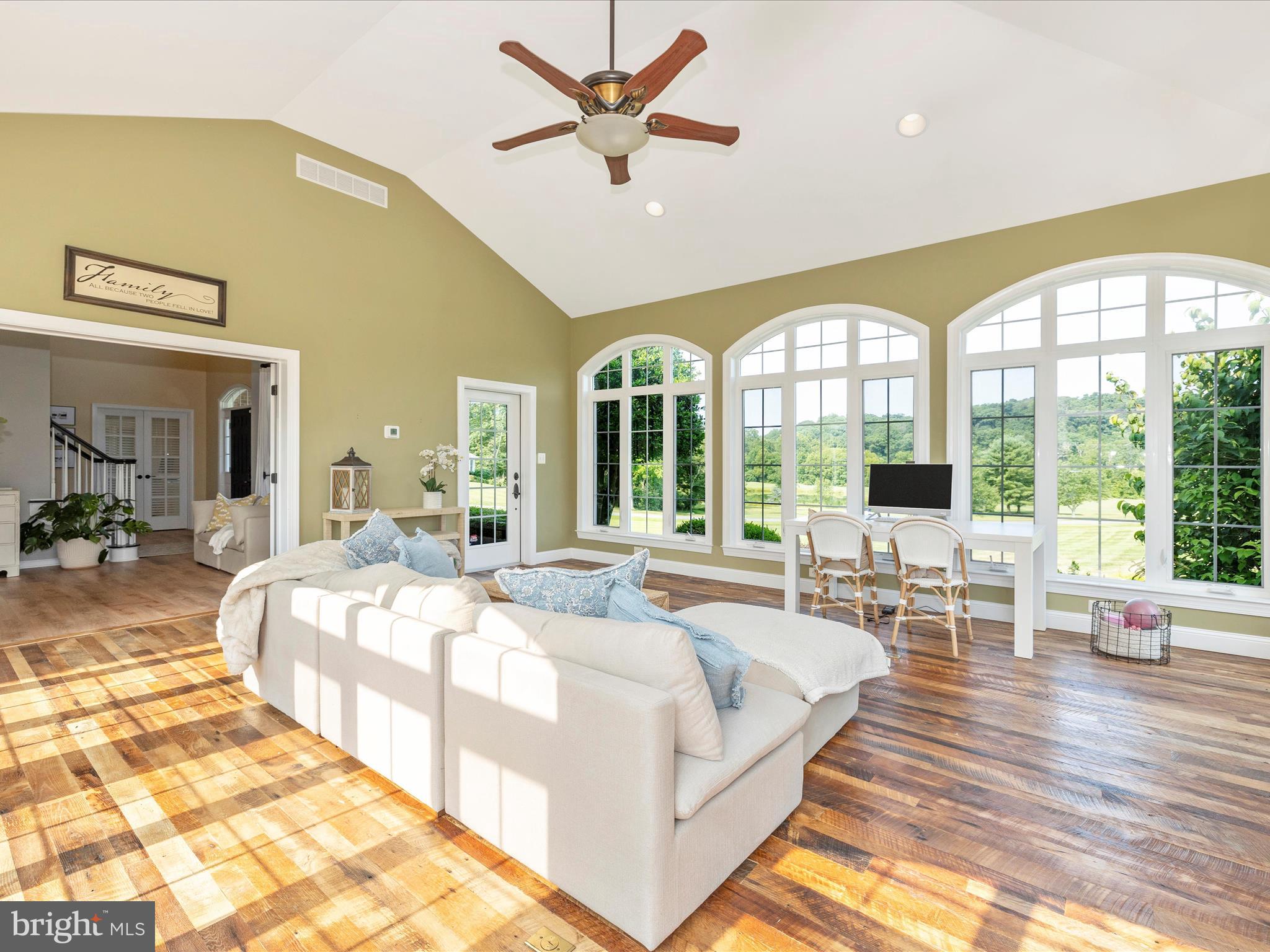 RIVER DOWNS - Residential