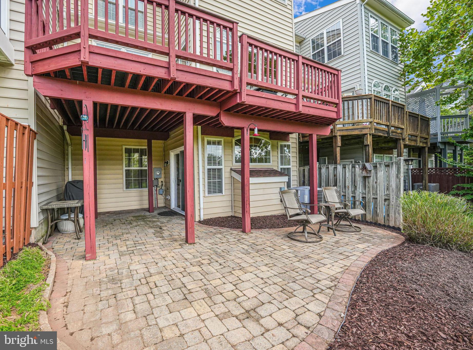 NORTHLAKE - Residential