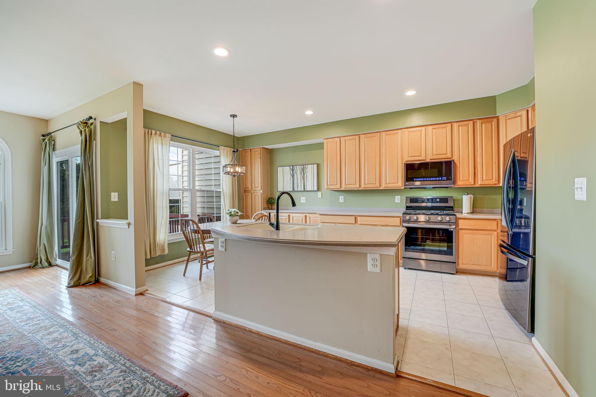 NORTHLAKE - Residential