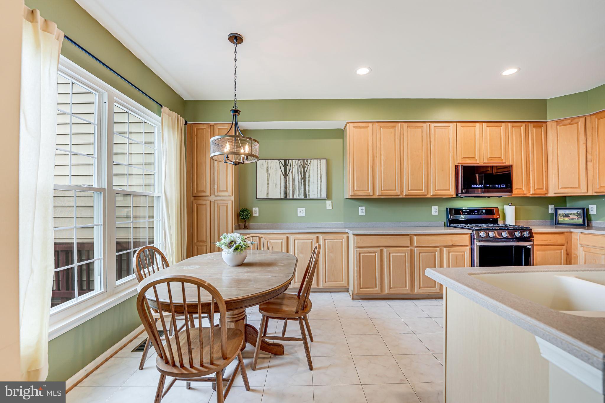 NORTHLAKE - Residential