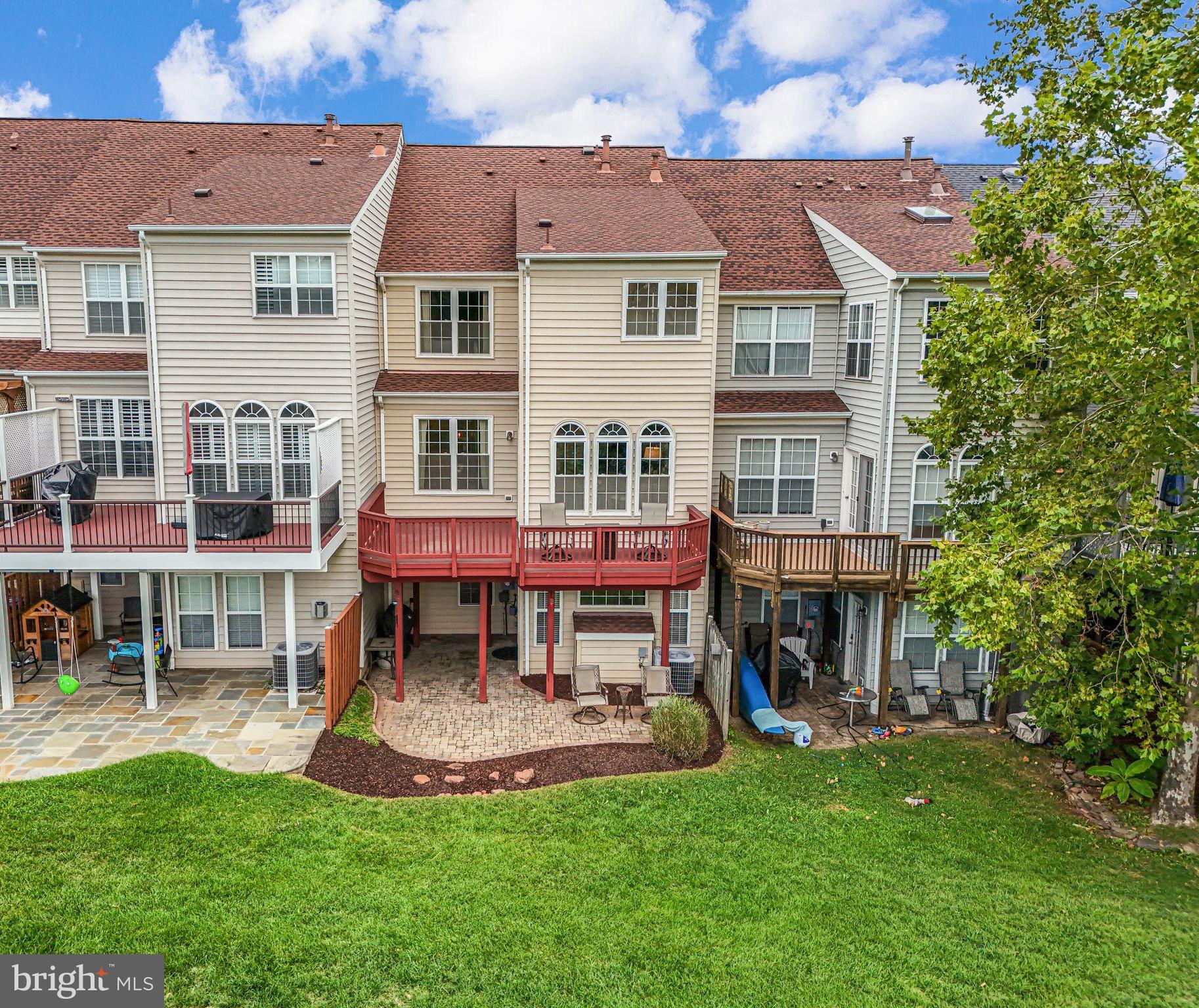 NORTHLAKE - Residential