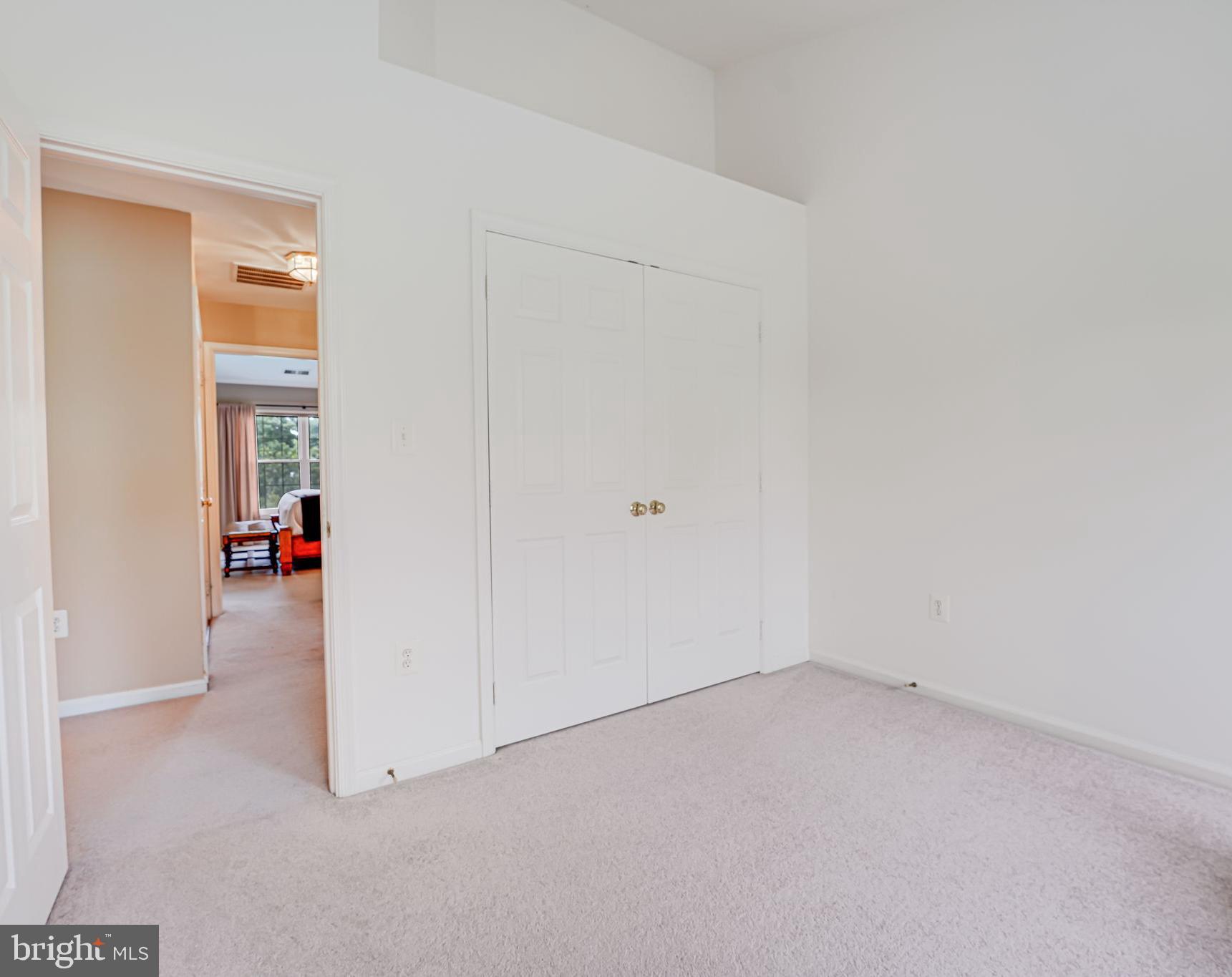 NORTHLAKE - Residential