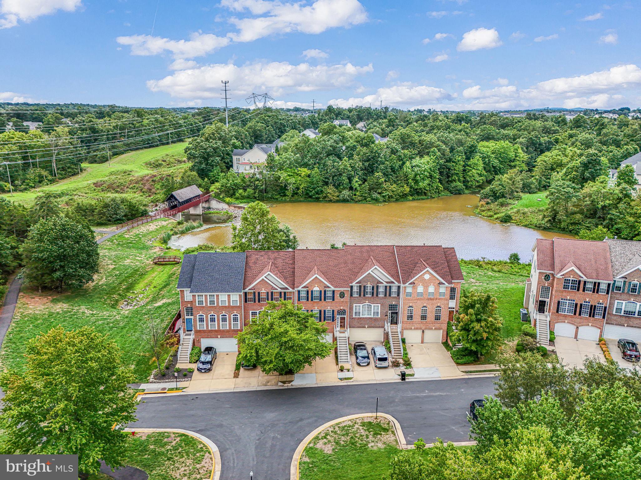 NORTHLAKE - Residential