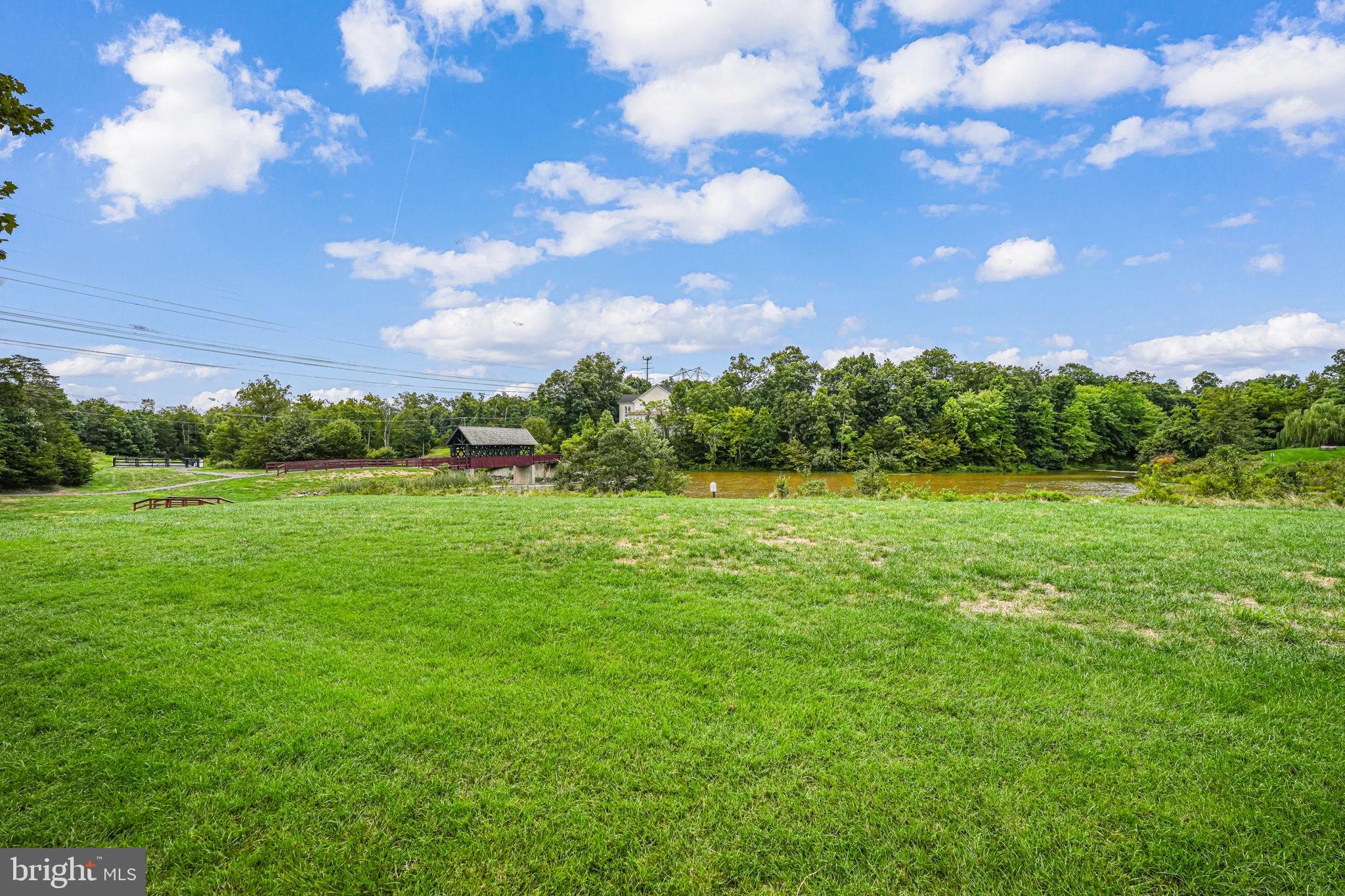 NORTHLAKE - Residential