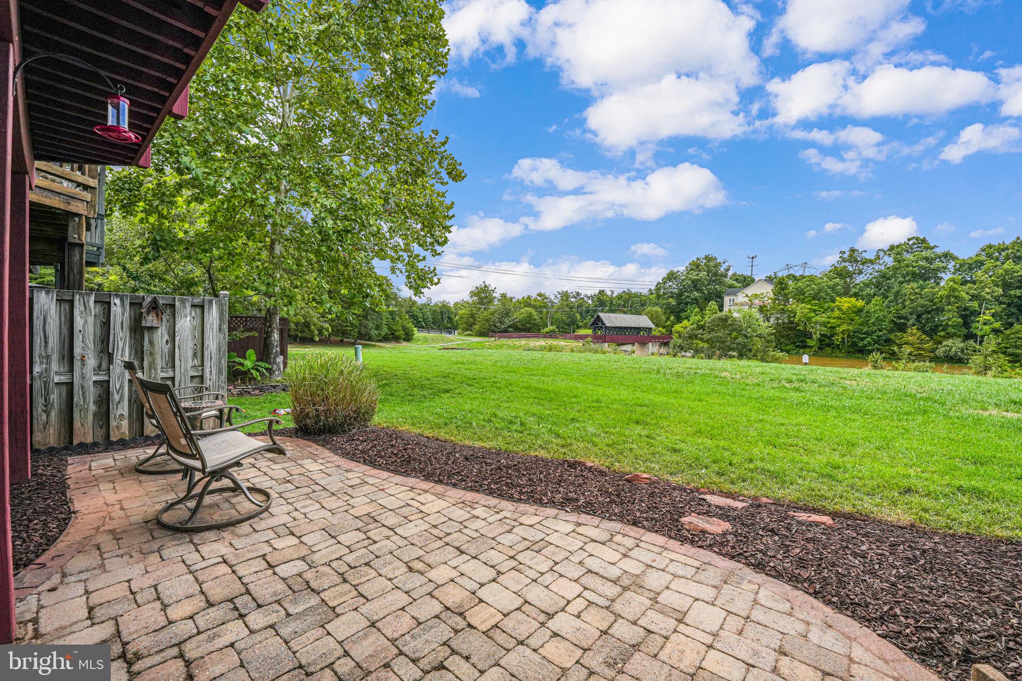 NORTHLAKE - Residential