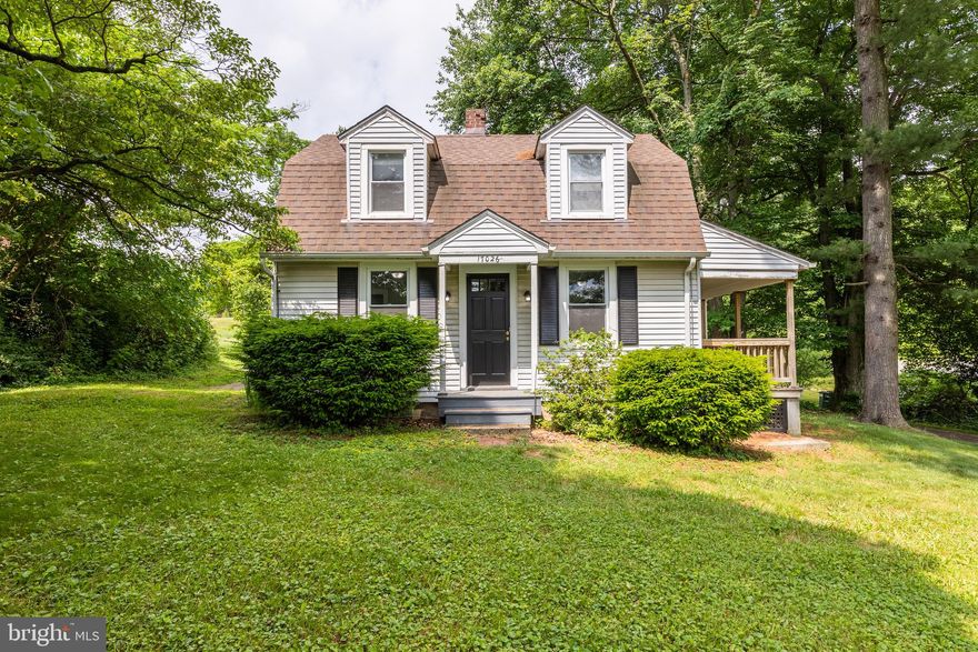 Take advantage of this opportunity to own property in this rarely available location on York Rd. in PARKTON Convenient to/from everywhere. Just minutes away from local shopping and small businesses, I-83, Cockeysville/Hunt Valley and just a short commute to the Baltimore beltway. the possibilities are endless!  
The main level features laminate flooring throughout,  a cute updated kitchen with stainless steel appliances, granite countertops,,dining room, full bath , and a living room that leads you outside to a cozy porch; Upstairs leads you to two bedrooms. The lower level is unfinished ,but with plenty of head room above, it could easily be  finished  for more  living space, it also has new washer and dryer , HVAC and hot water heater are 2 years old .
This cute cap code is ready for your personal touch , with over an acre of land, there is plenty of room to expand.