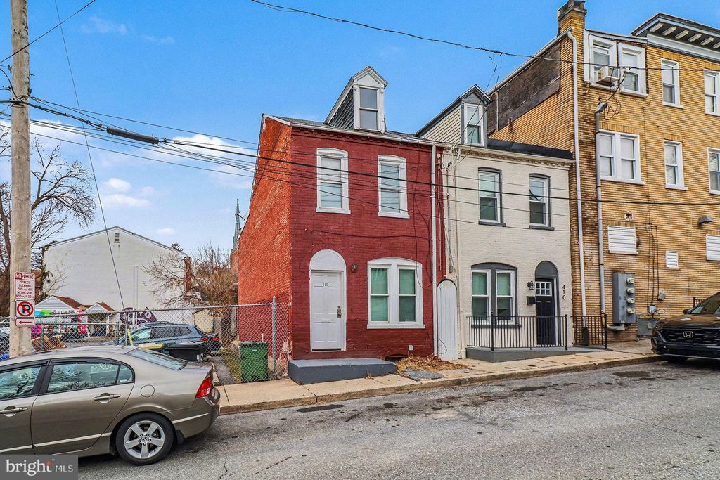 Photo of 412 Locust Street, LANCASTER, PA 17602 (MLS # PALA2081814)