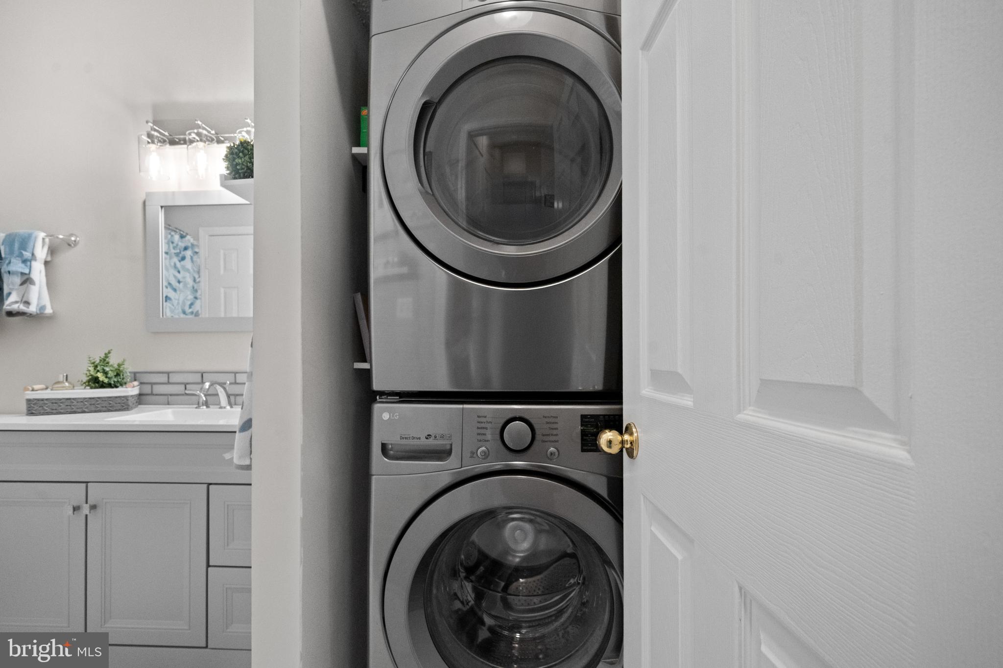 STONECROFT CONDO - Residential