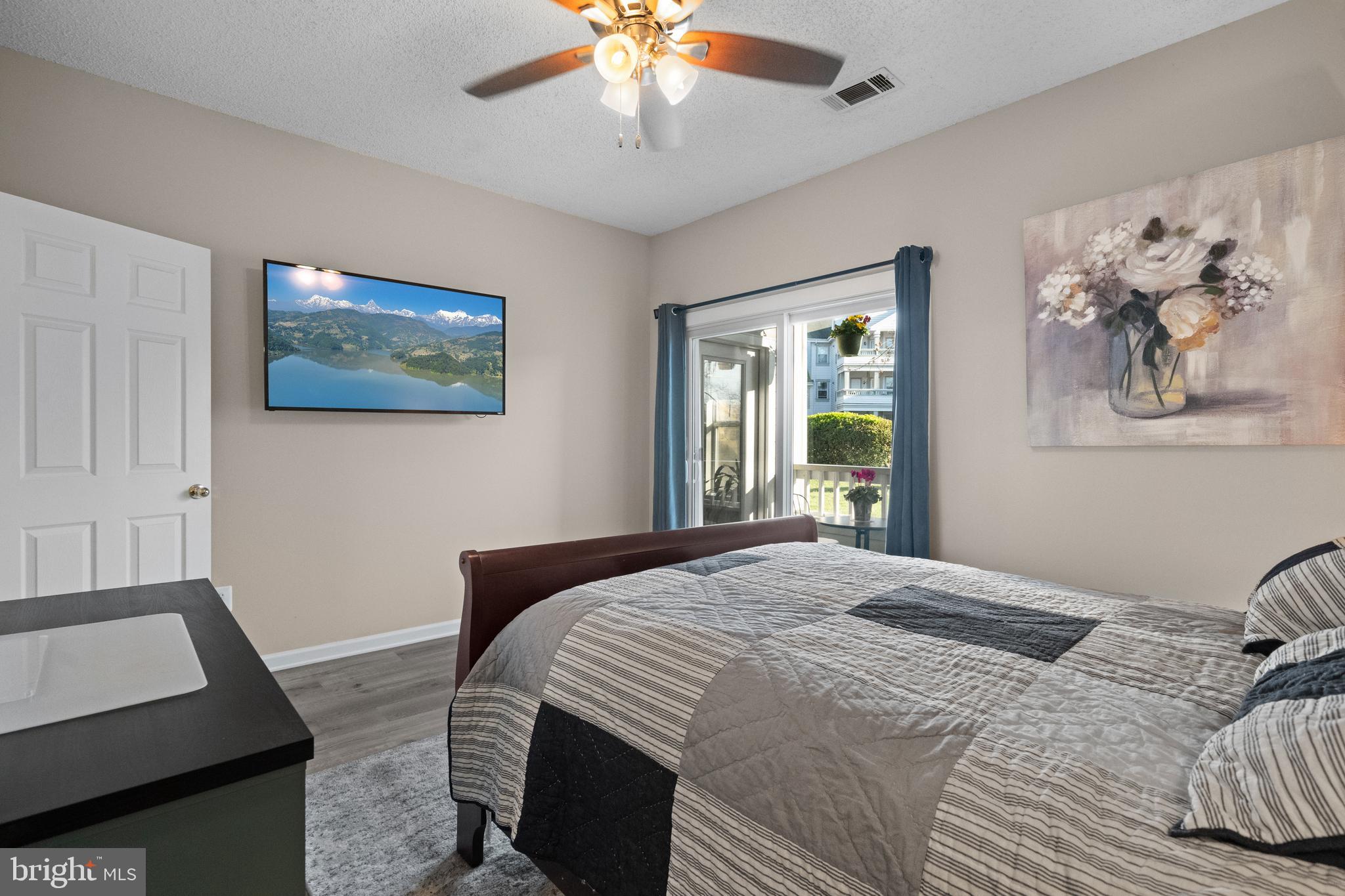 STONECROFT CONDO - Residential