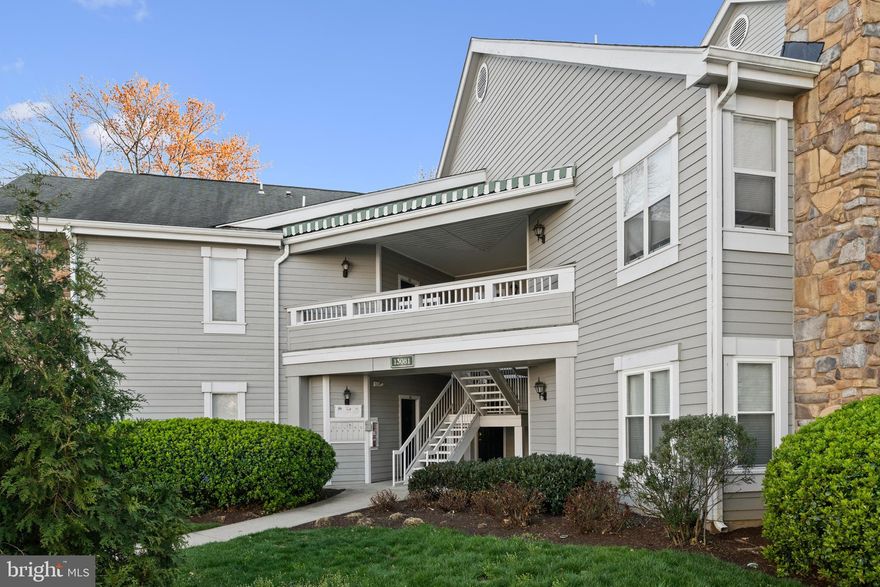 Offer Deadline - Sunday, April 6th  @ 8 :00 pm, offers will be reviewed on Monday morning , April 7th  !

Welcome home to this stunning 1-bedroom, 1-bathroom condo in the sought-after Stonecroft Condominium community in Fairfax! Just minutes from Fair Lakes Shopping Center, top-rated dining, and major commuter routes, this prime location offers the perfect blend of convenience and comfort.  Step inside to discover luxury LVP flooring, a cozy fireplace, and abundant natural light in the spacious living area. The bright white modern kitchen features stainless steel appliances, ample cabinetry and pantry storage, making meal prep effortless. A stacked front-loading stainless steel washer/dryer are conveniently tucked away near the beautifully updated bathroom. Retreat to the generously sized bedroom, complete with a custom walk-in closet with built-in organizers for maximum storage. Step outside to your private patio, surrounded by lush greenery, offering a tranquil space to start your day with coffee or unwind in the evening.   Updates Include * HVAC 2010, serviced in 2024**Water Heater-2024**Microwave- 2025**Refrigerator- 2023**Washer & Dryer- 2019***Dishwasher--2018**Disposal - 2022**Anderson Sliding Door in Bedroom-2024**Bathroom Vanity- 2025 **Enjoy resort-style amenities, including a clubhouse with party and conference rooms, outdoor pool, fitness center, racquetball and basketball courts, and tot lots. With its unbeatable location and exceptional features, this wonderful home is ready to welcome you—schedule your tour today!