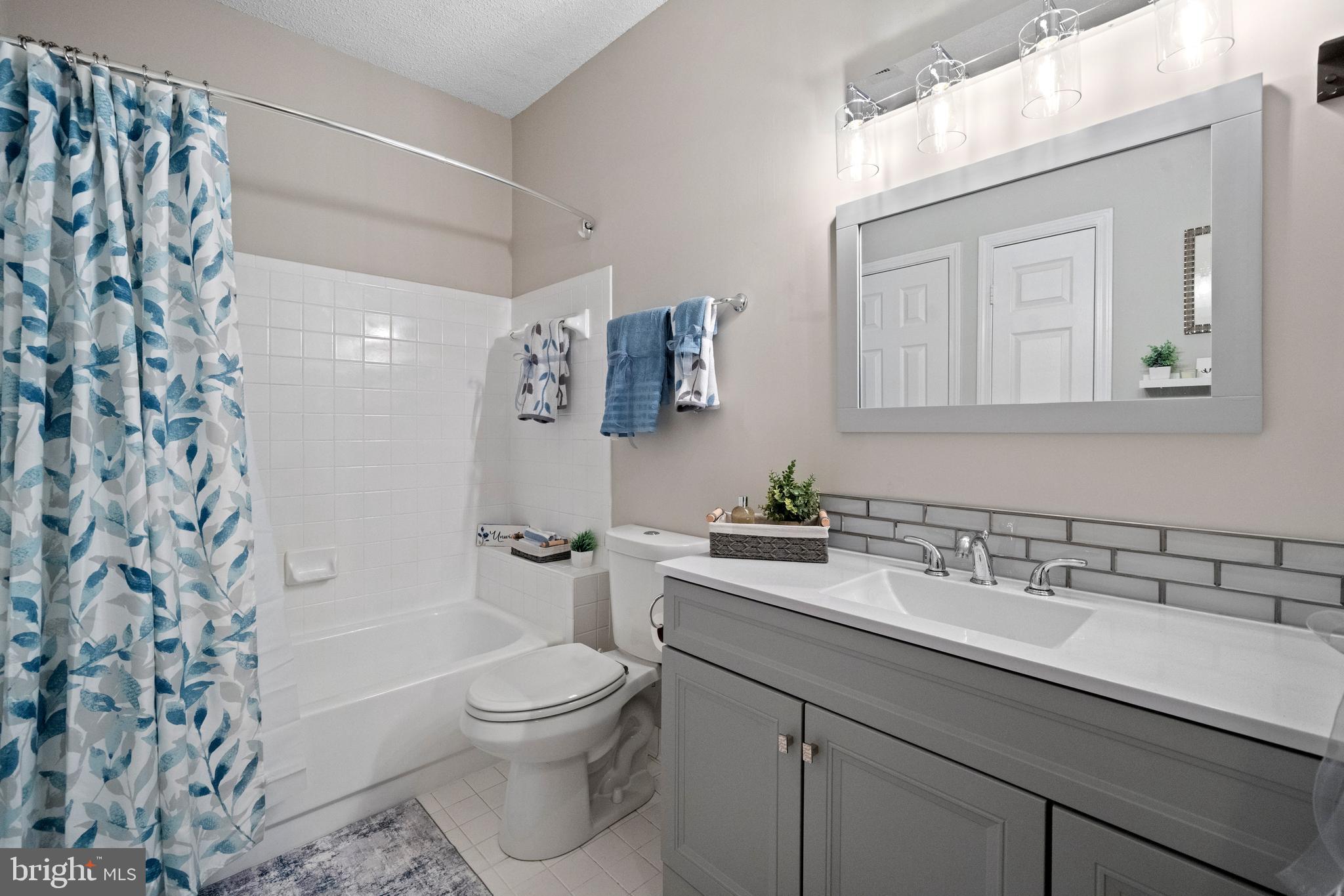 STONECROFT CONDO - Residential