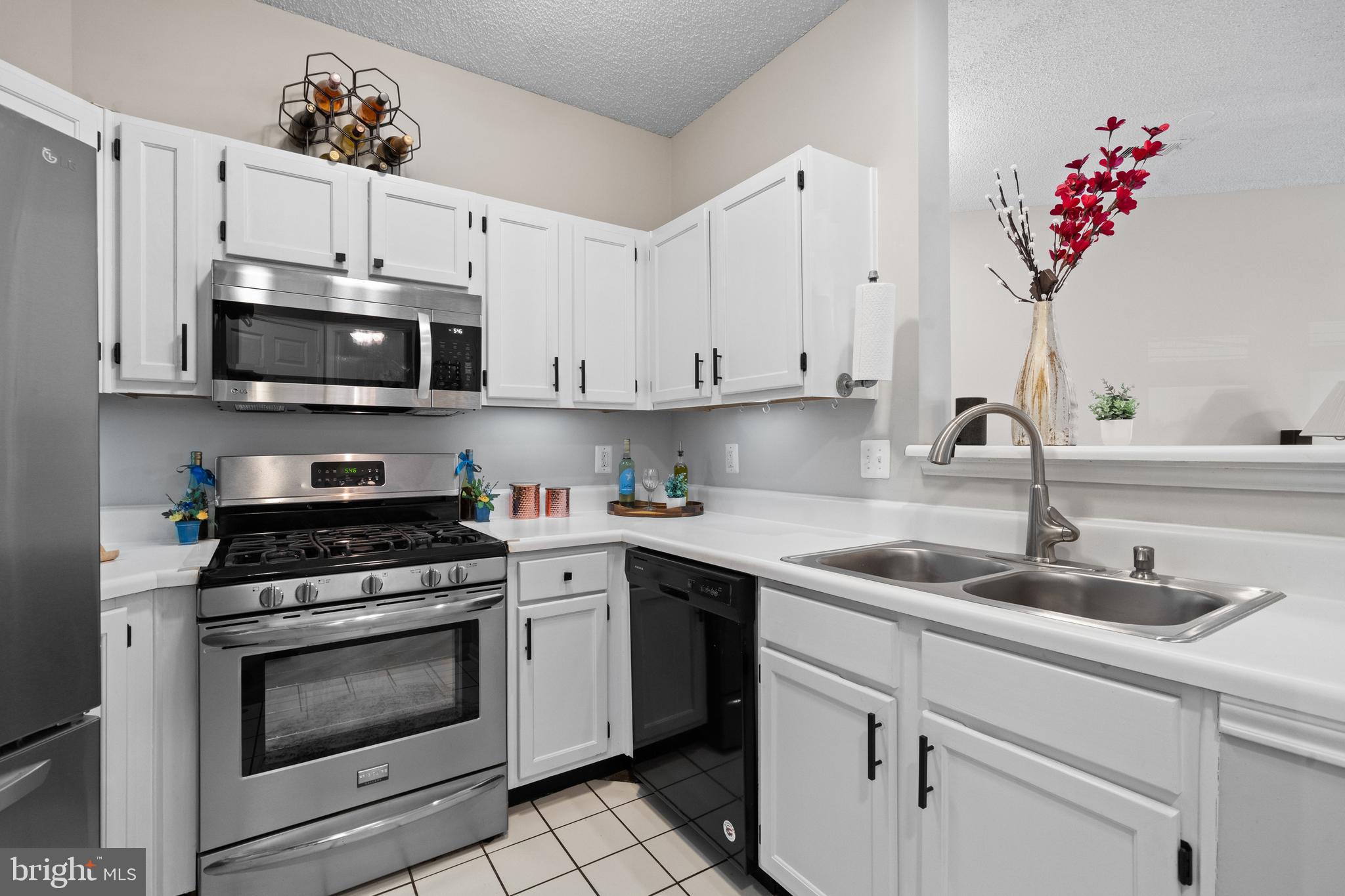 STONECROFT CONDO - Residential