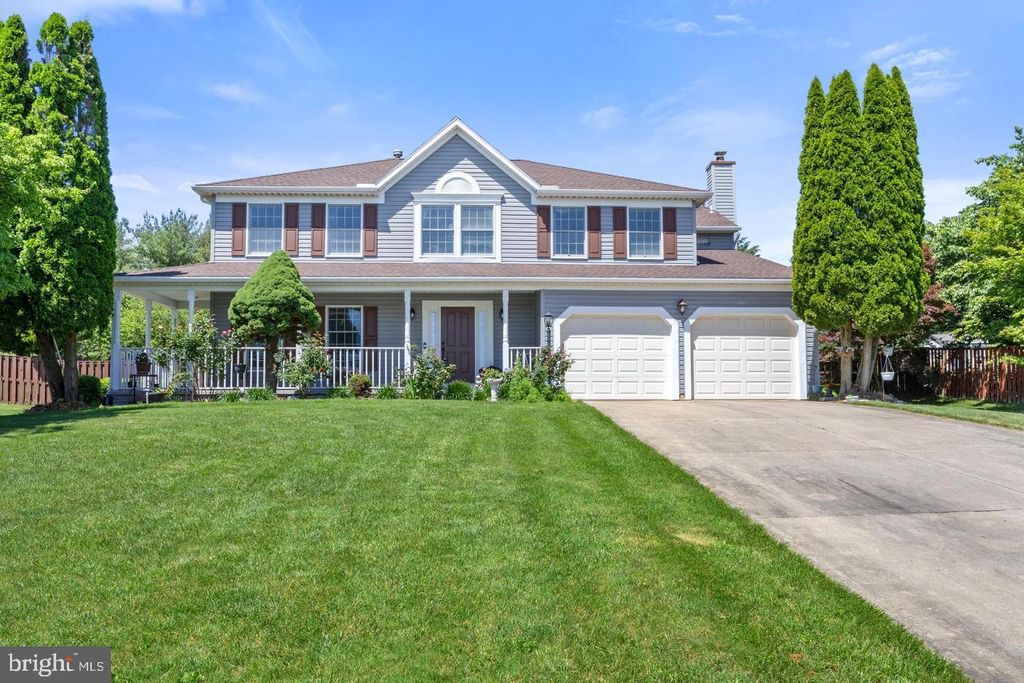 Photo of 76 Brook Meadow Circle, SHREWSBURY, PA 17361 (MLS # PAYK2097392)