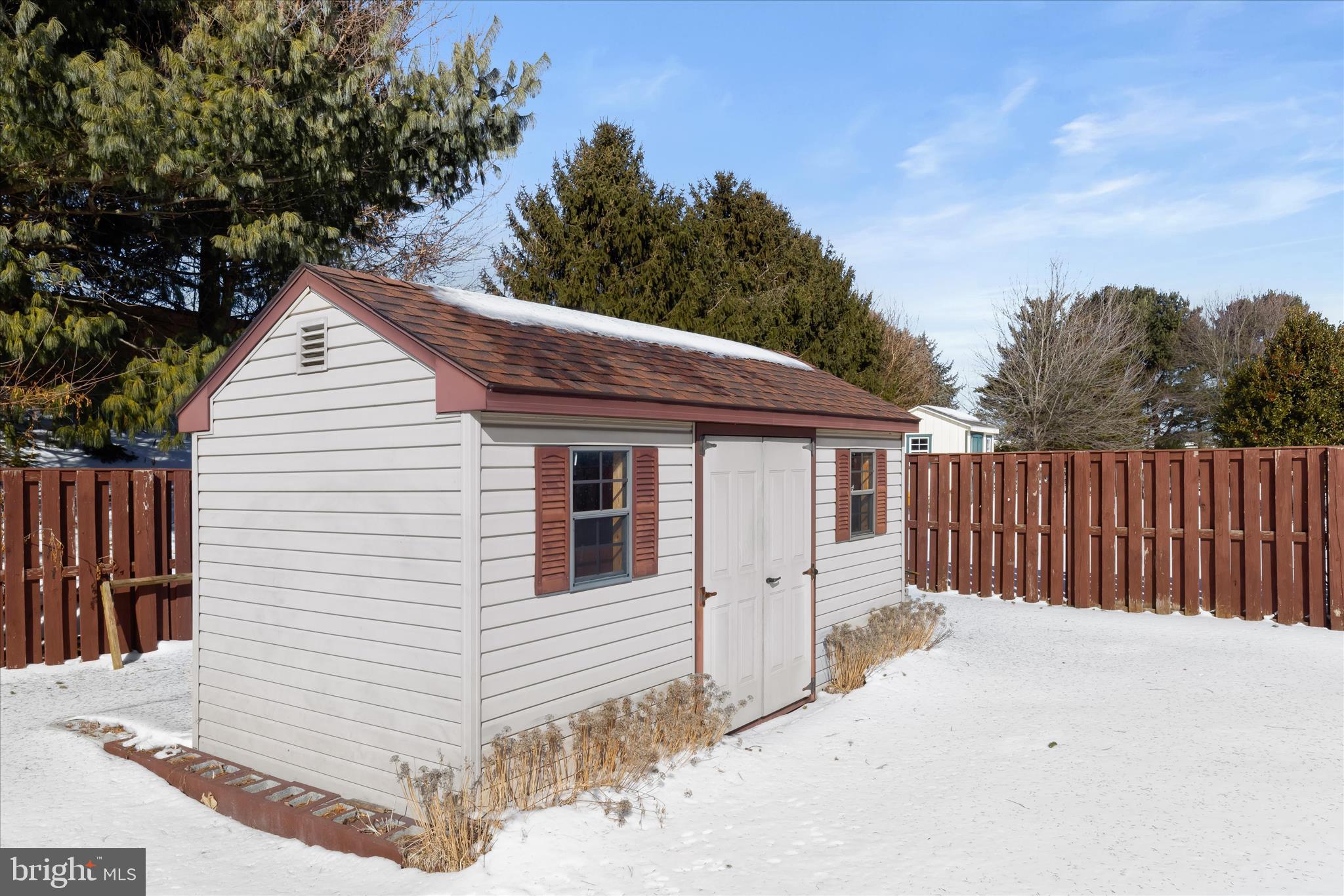 BROOK MEADOW - Residential