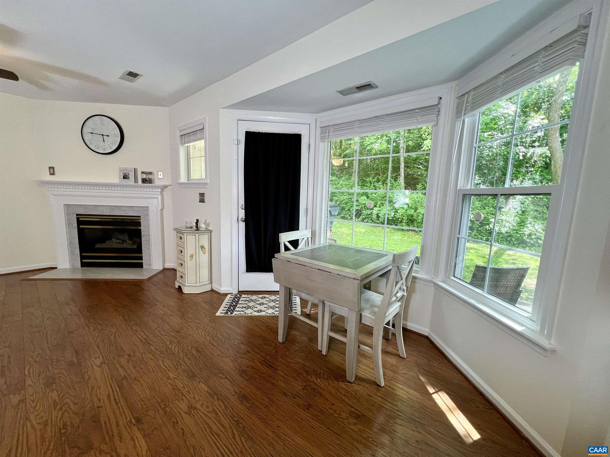 FOREST LAKES - Residential