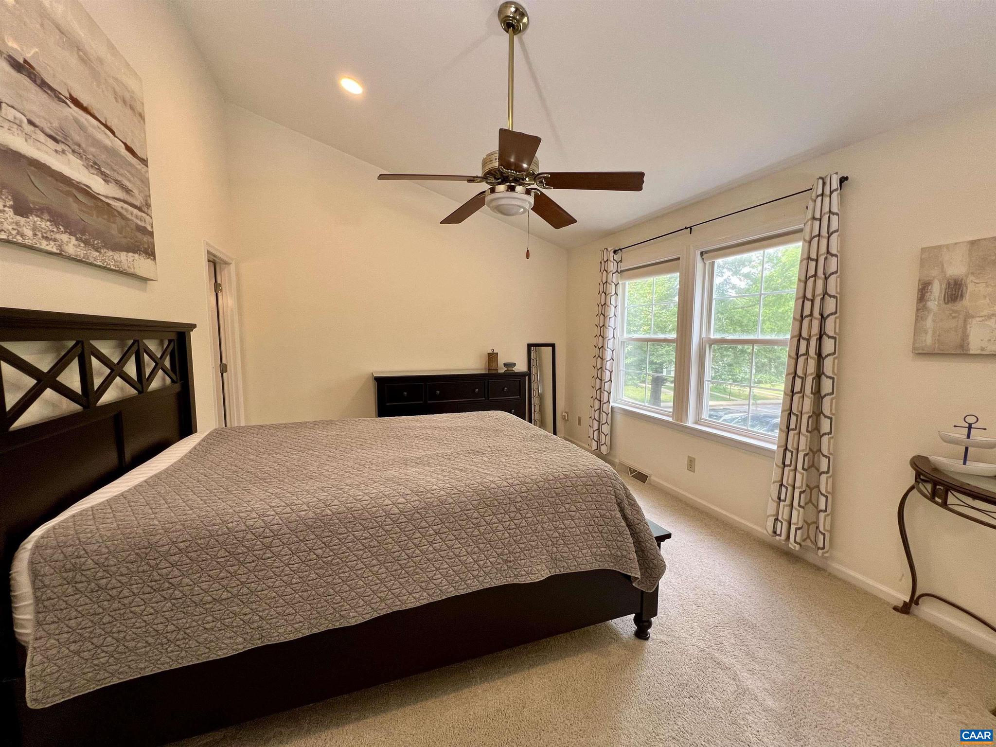 FOREST LAKES - Residential