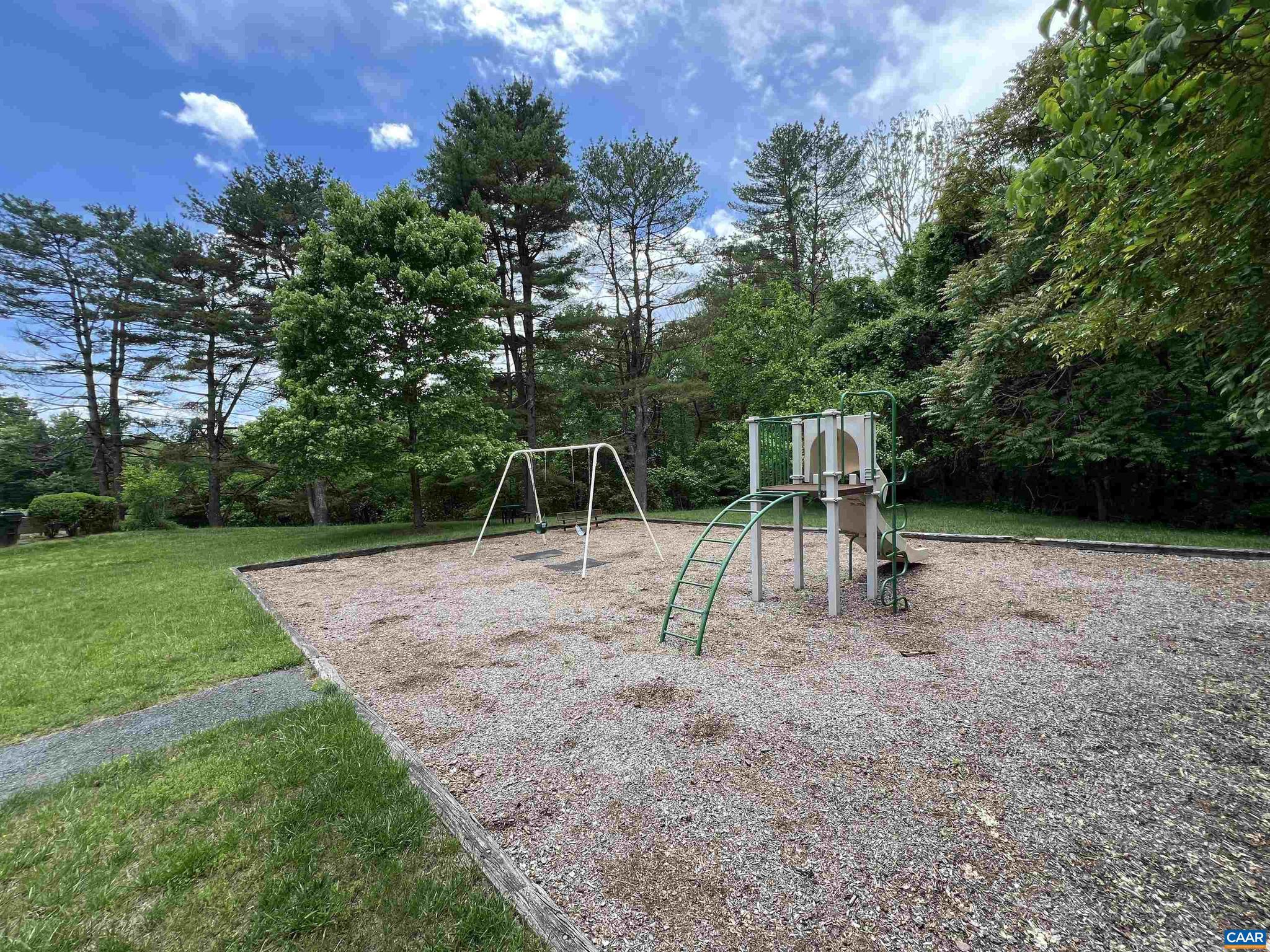 FOREST LAKES - Residential