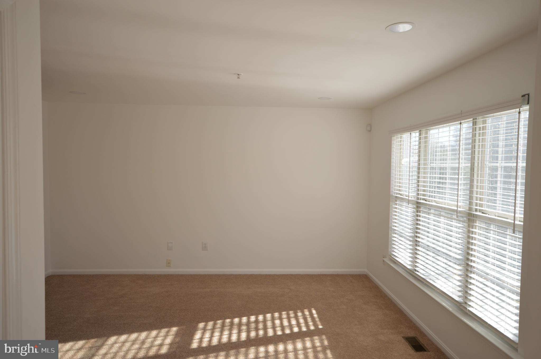 SUMMIT CREEK - Residential