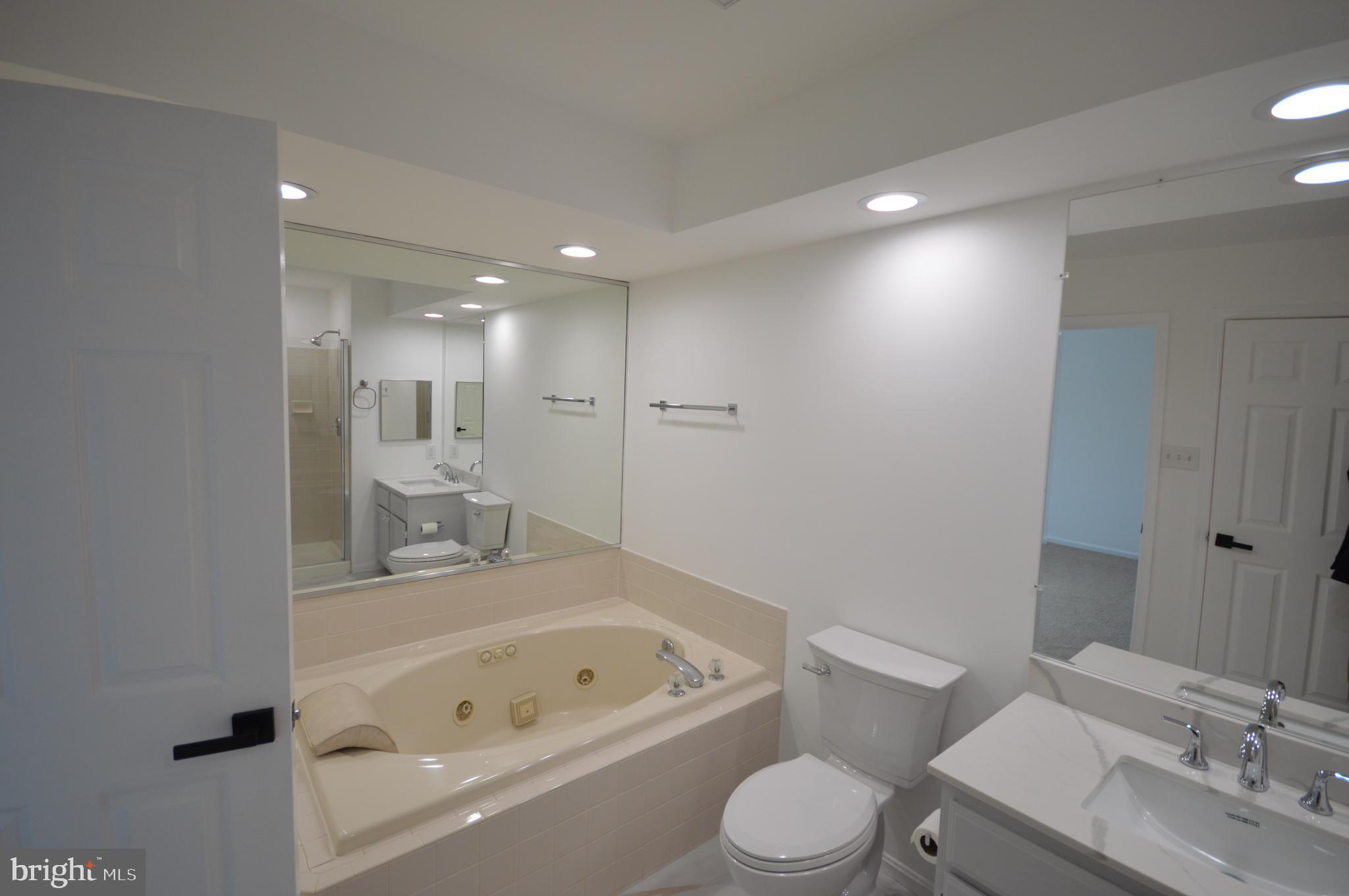 SUMMIT CREEK - Residential