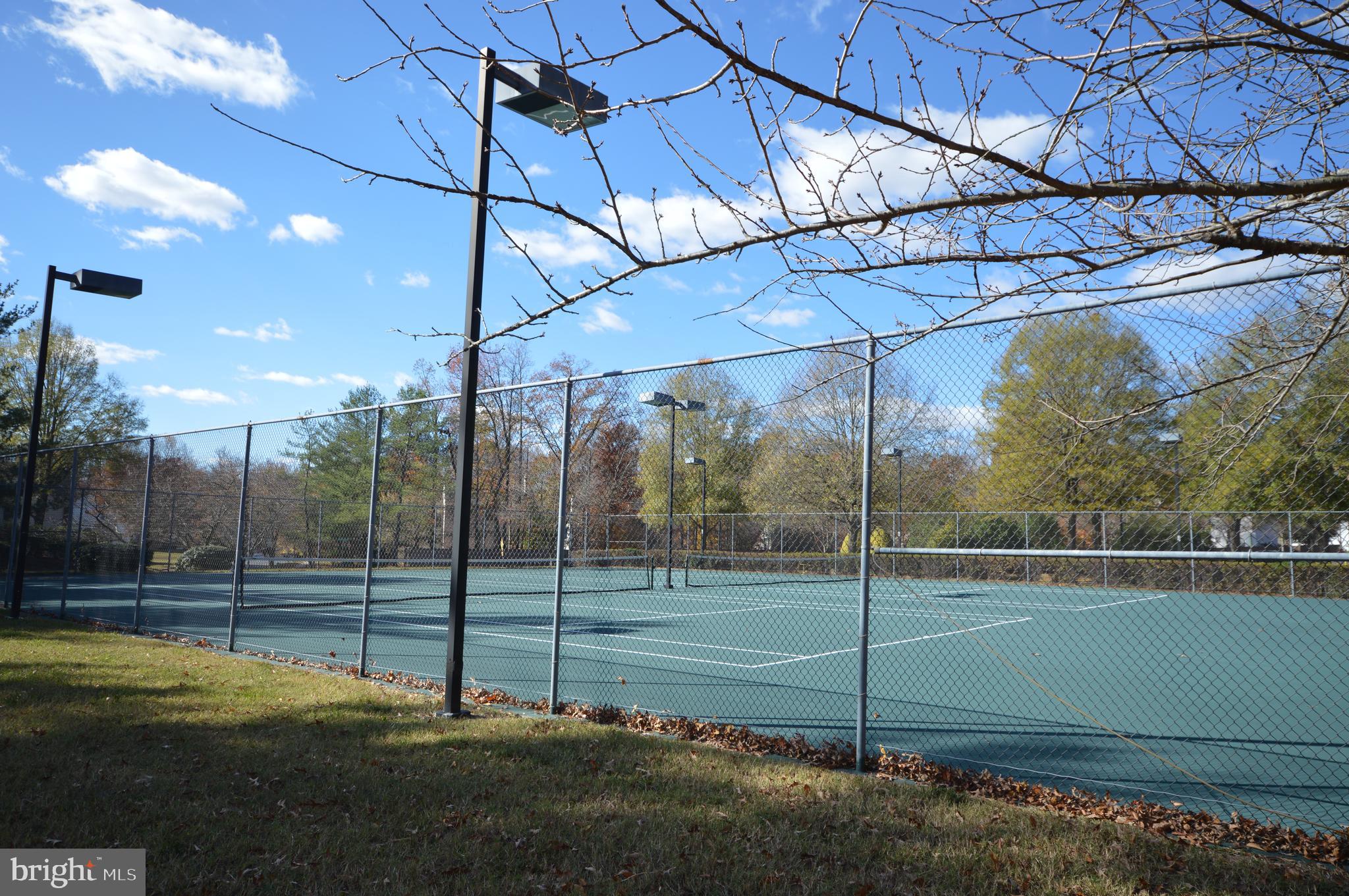 SUMMIT CREEK - Residential