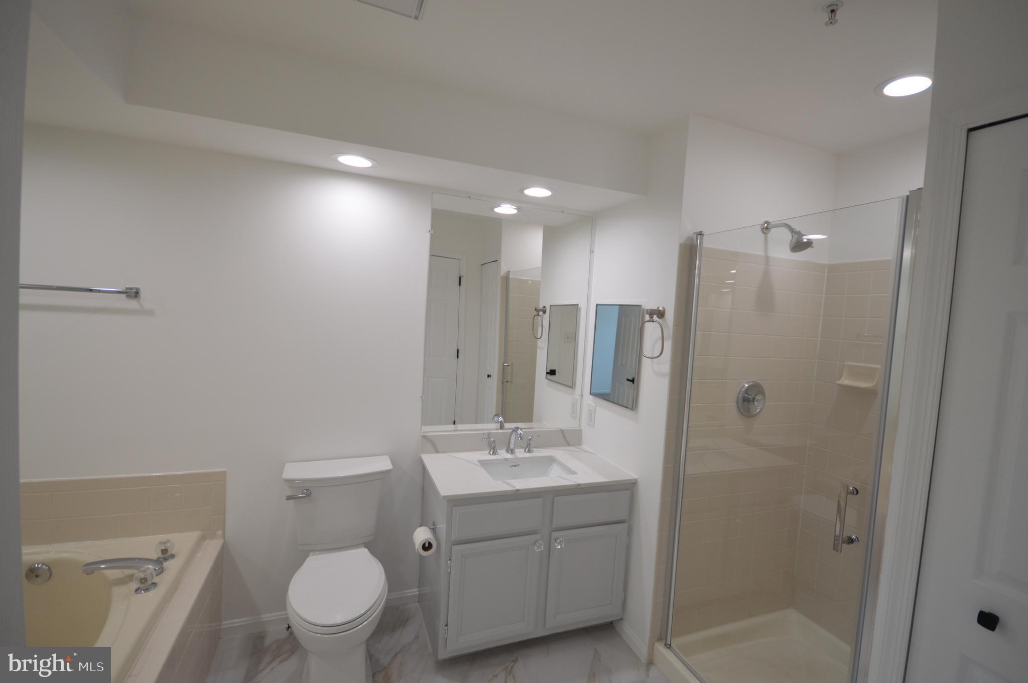 SUMMIT CREEK - Residential