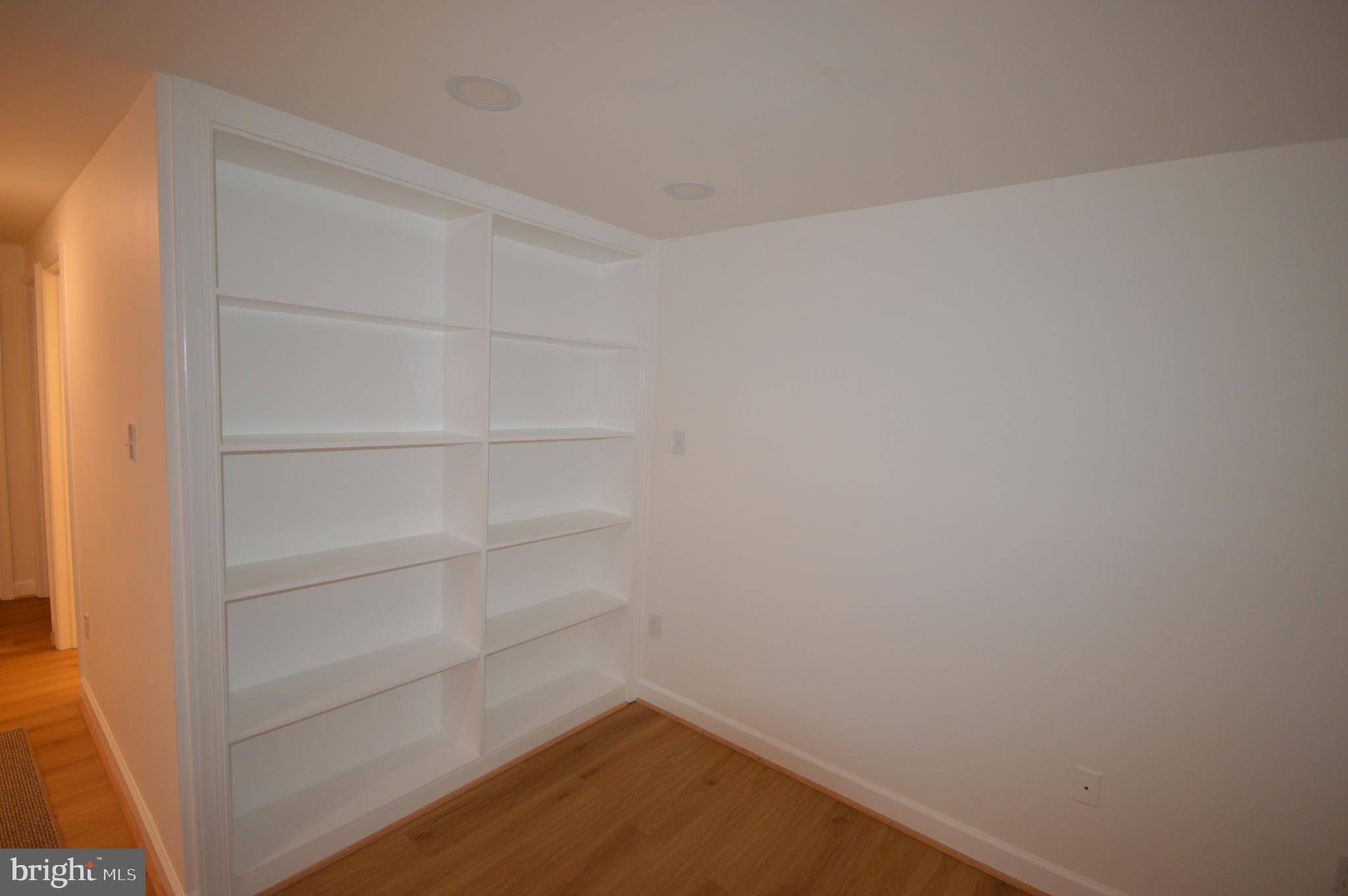 SUMMIT CREEK - Residential