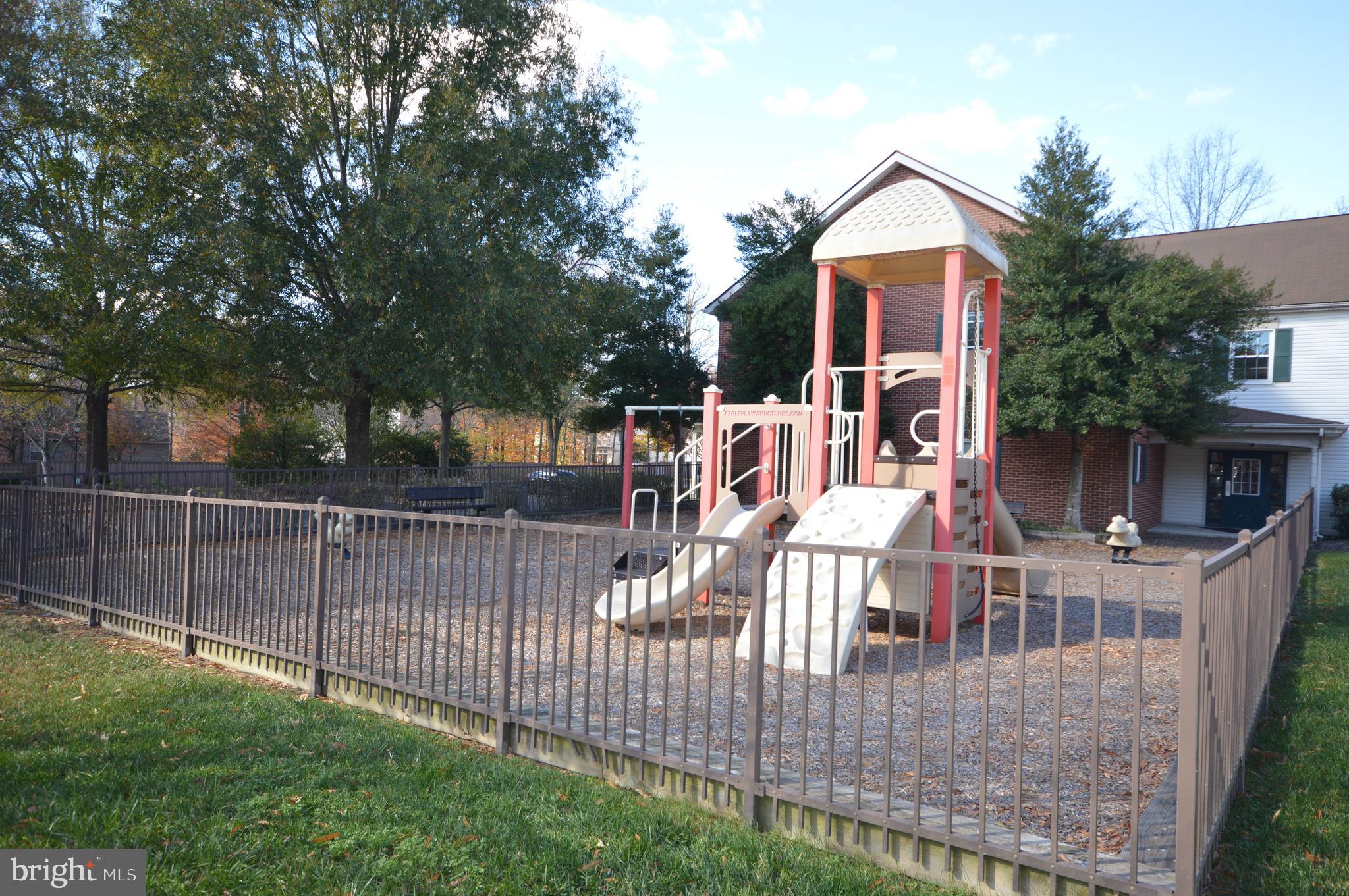 SUMMIT CREEK - Residential