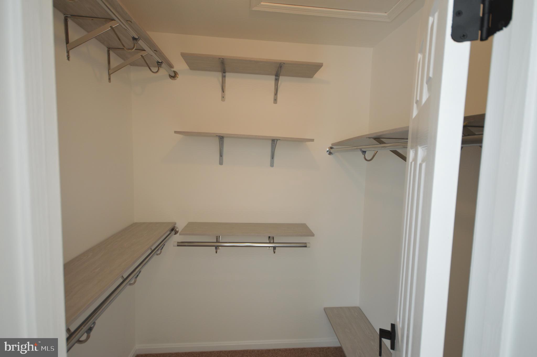 SUMMIT CREEK - Residential