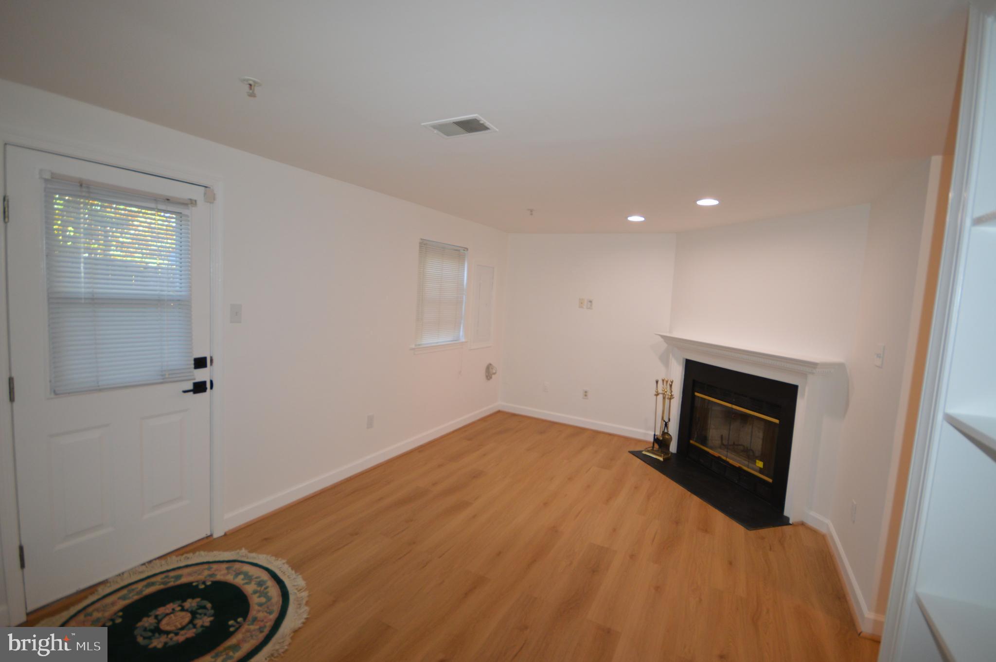 SUMMIT CREEK - Residential