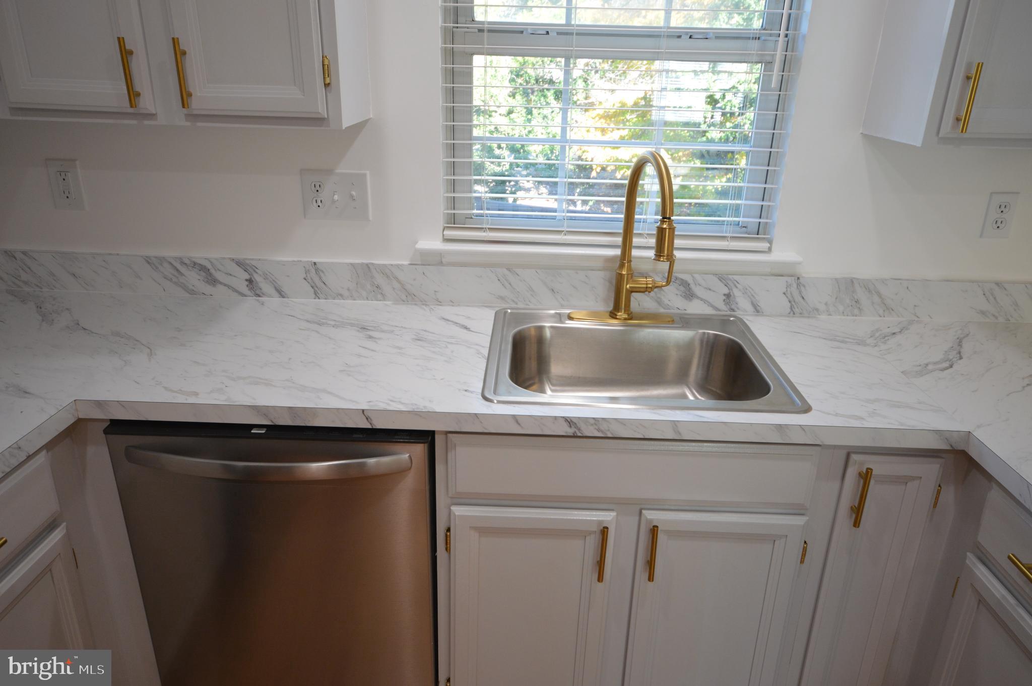 SUMMIT CREEK - Residential