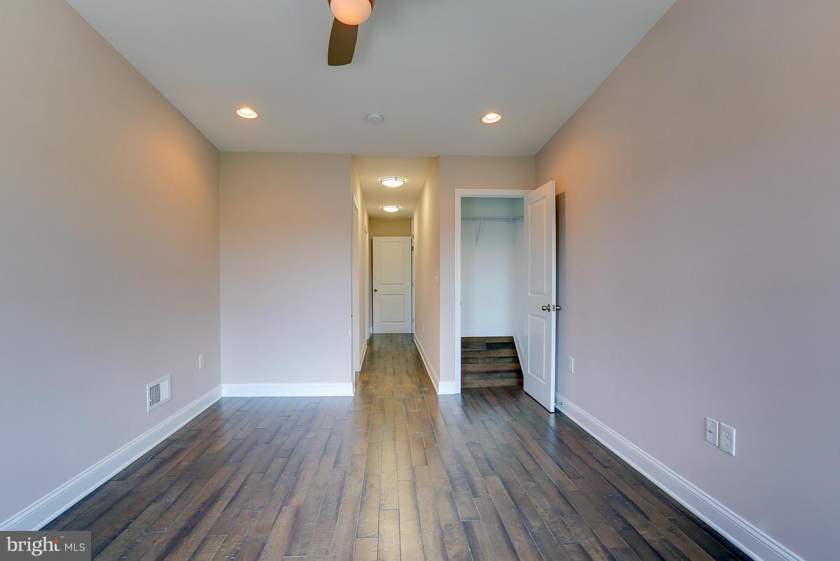 BUTCHER'S HILL - Residential