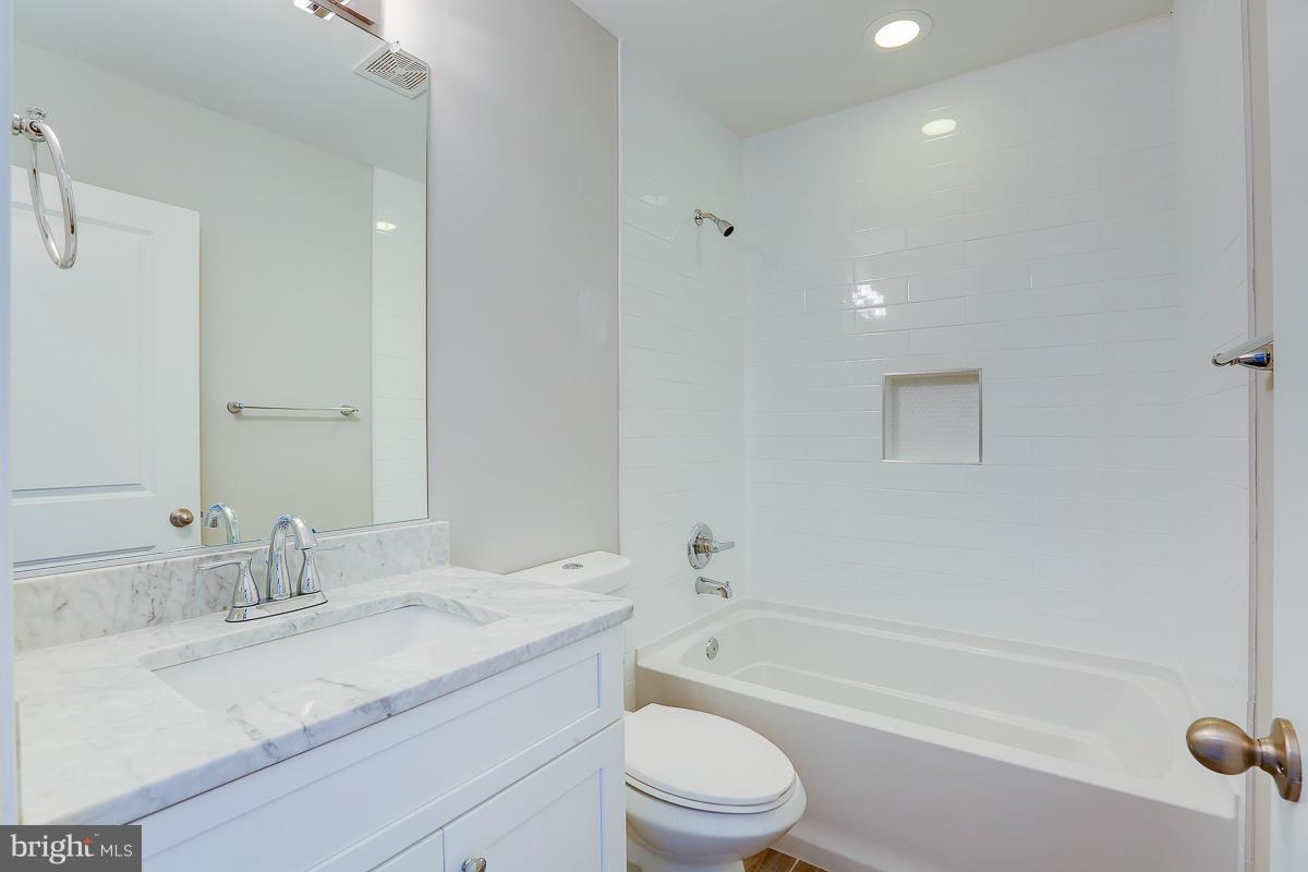 BUTCHER'S HILL - Residential