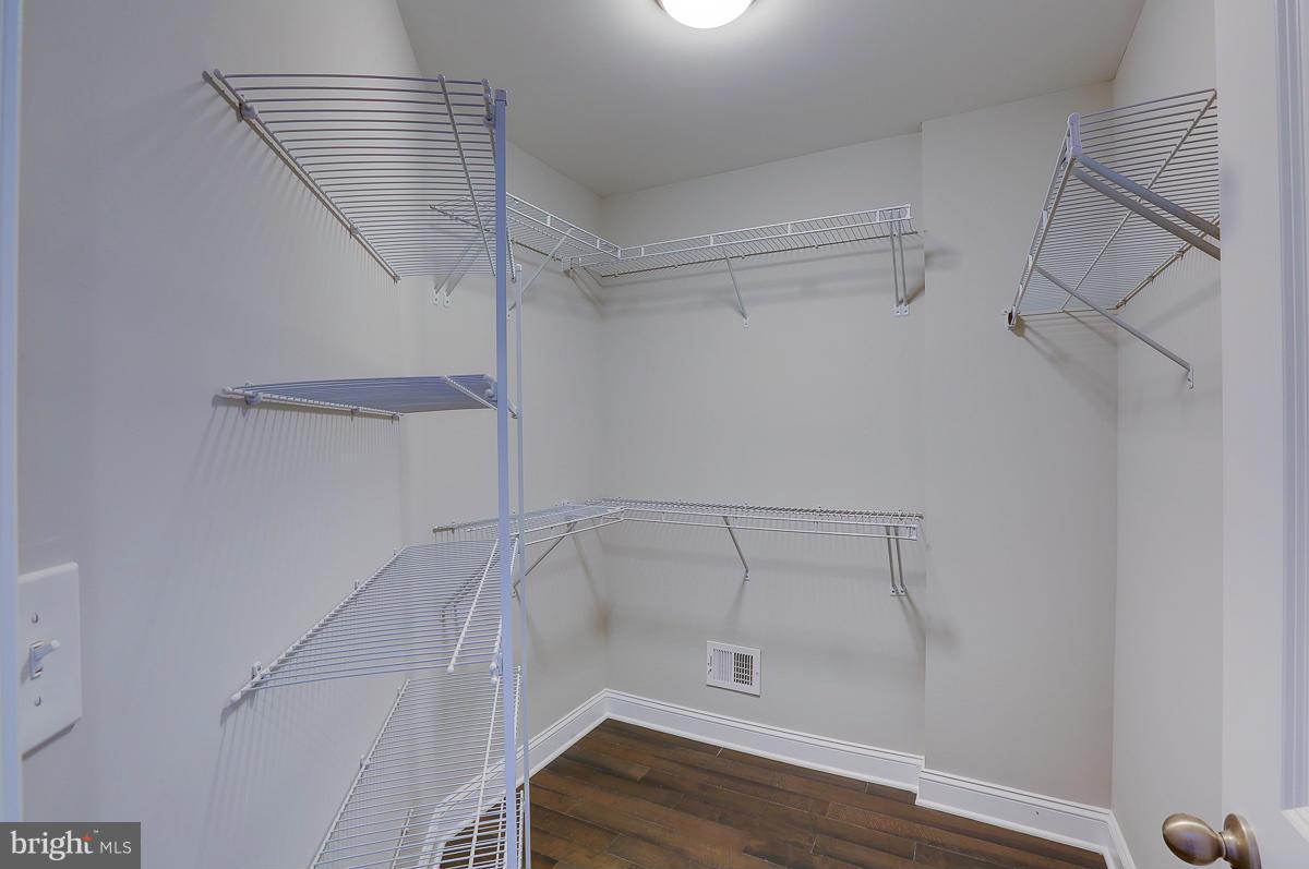 BUTCHER'S HILL - Residential