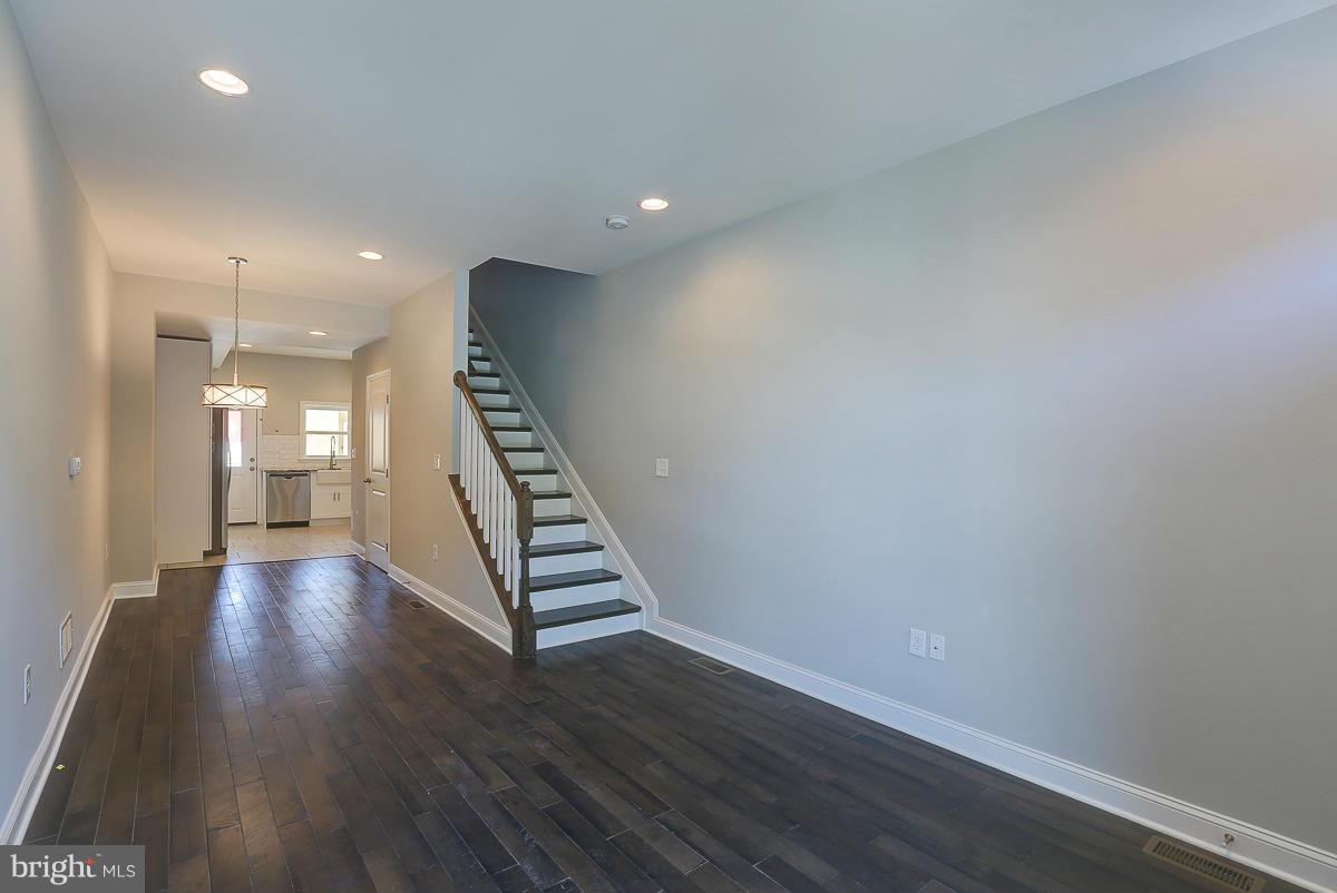 BUTCHER'S HILL - Residential