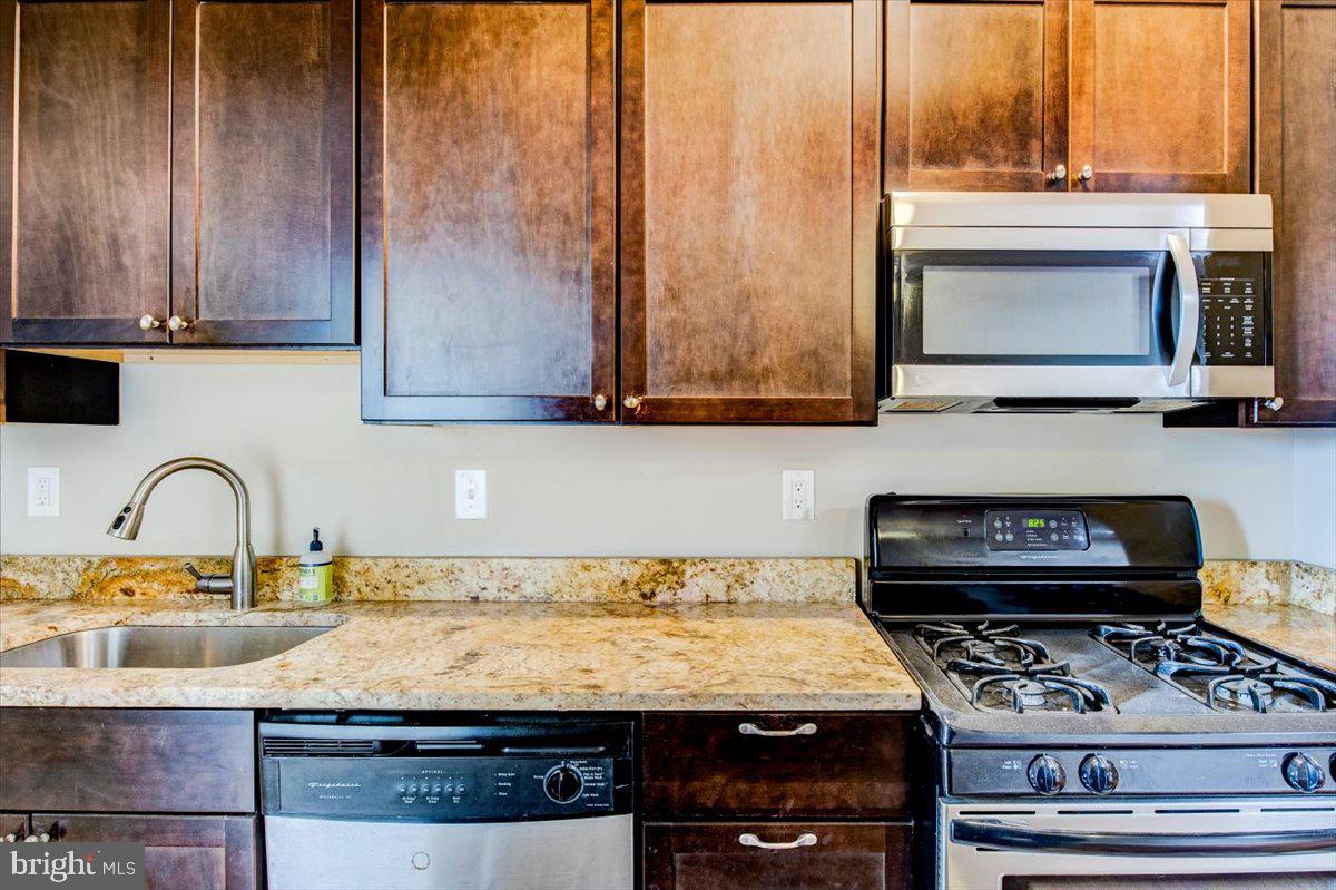 RESERVOIR HILL - Residential Lease