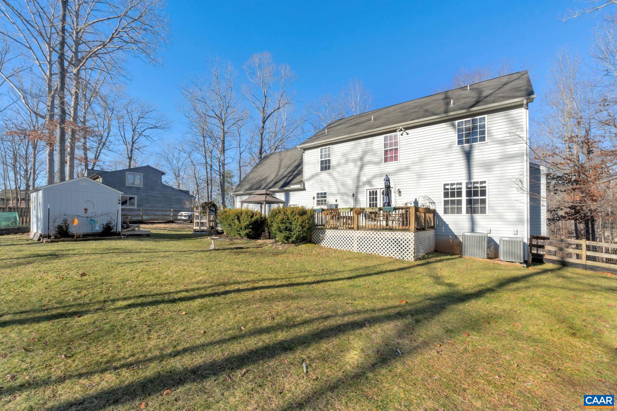 LAKE MONTICELLO - Residential