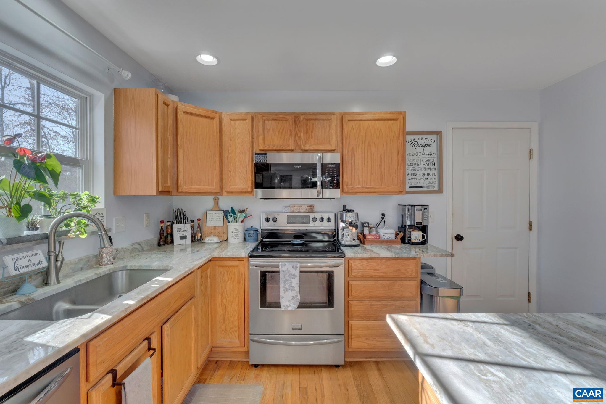 LAKE MONTICELLO - Residential