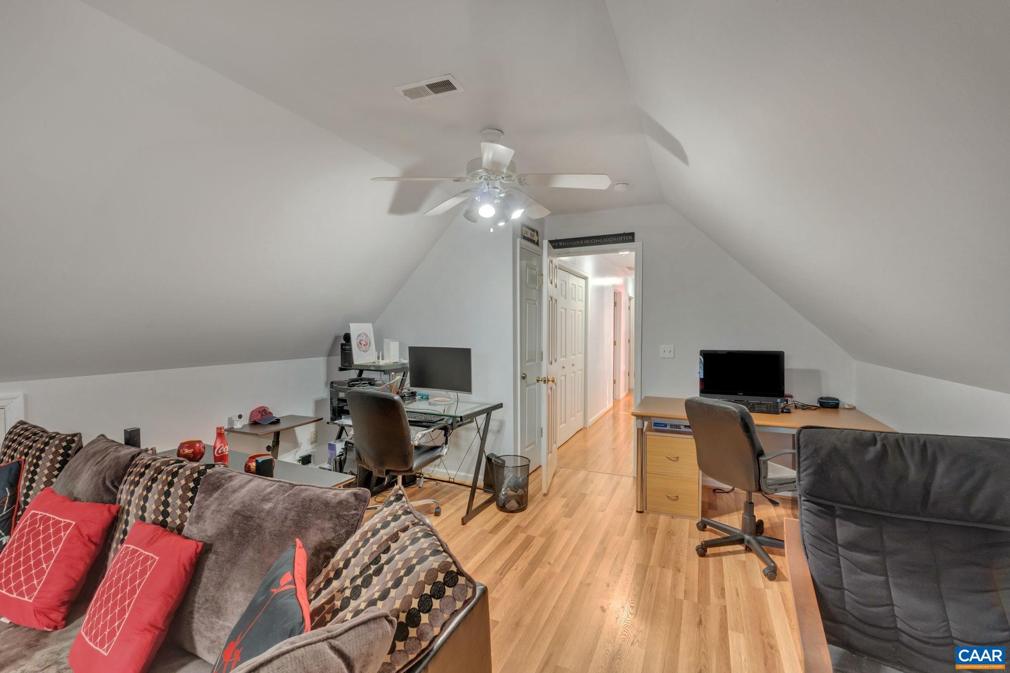 LAKE MONTICELLO - Residential