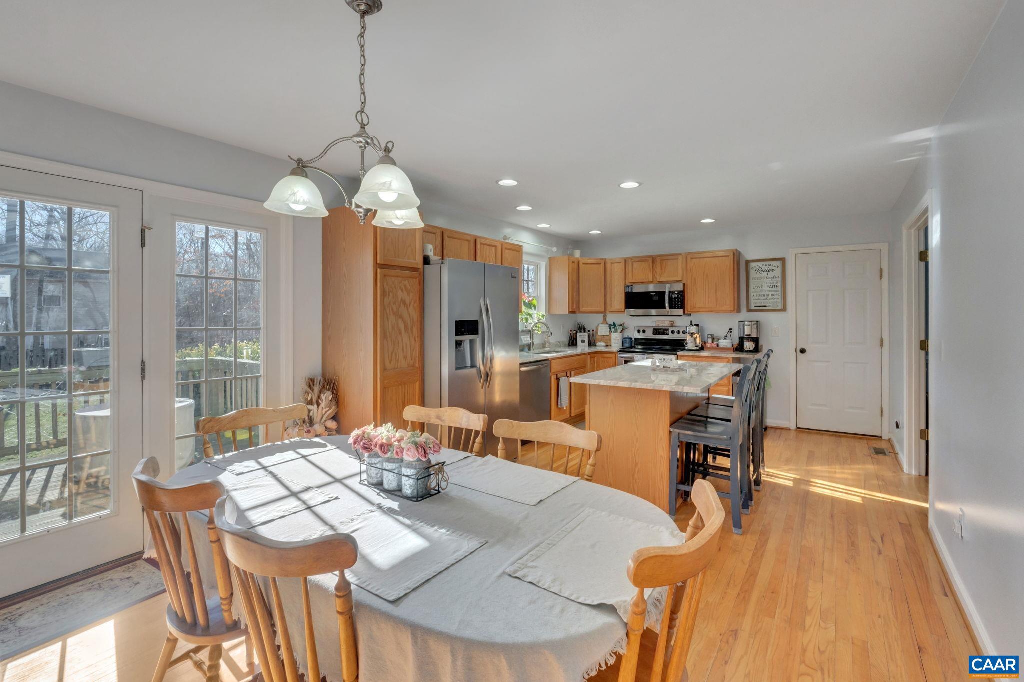 LAKE MONTICELLO - Residential