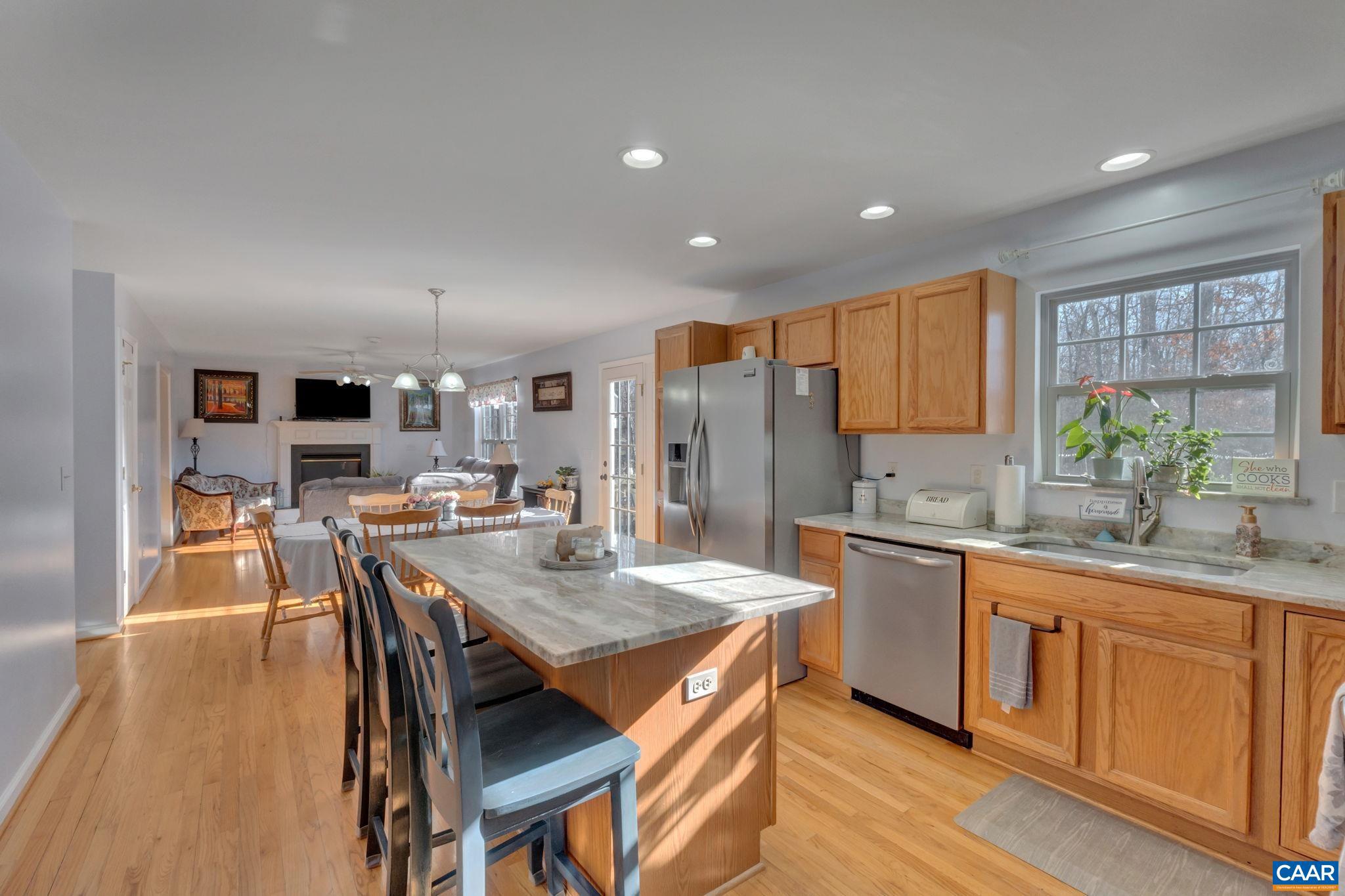 LAKE MONTICELLO - Residential