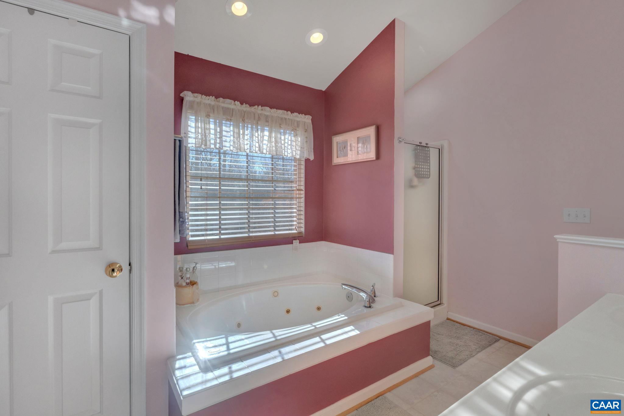 LAKE MONTICELLO - Residential