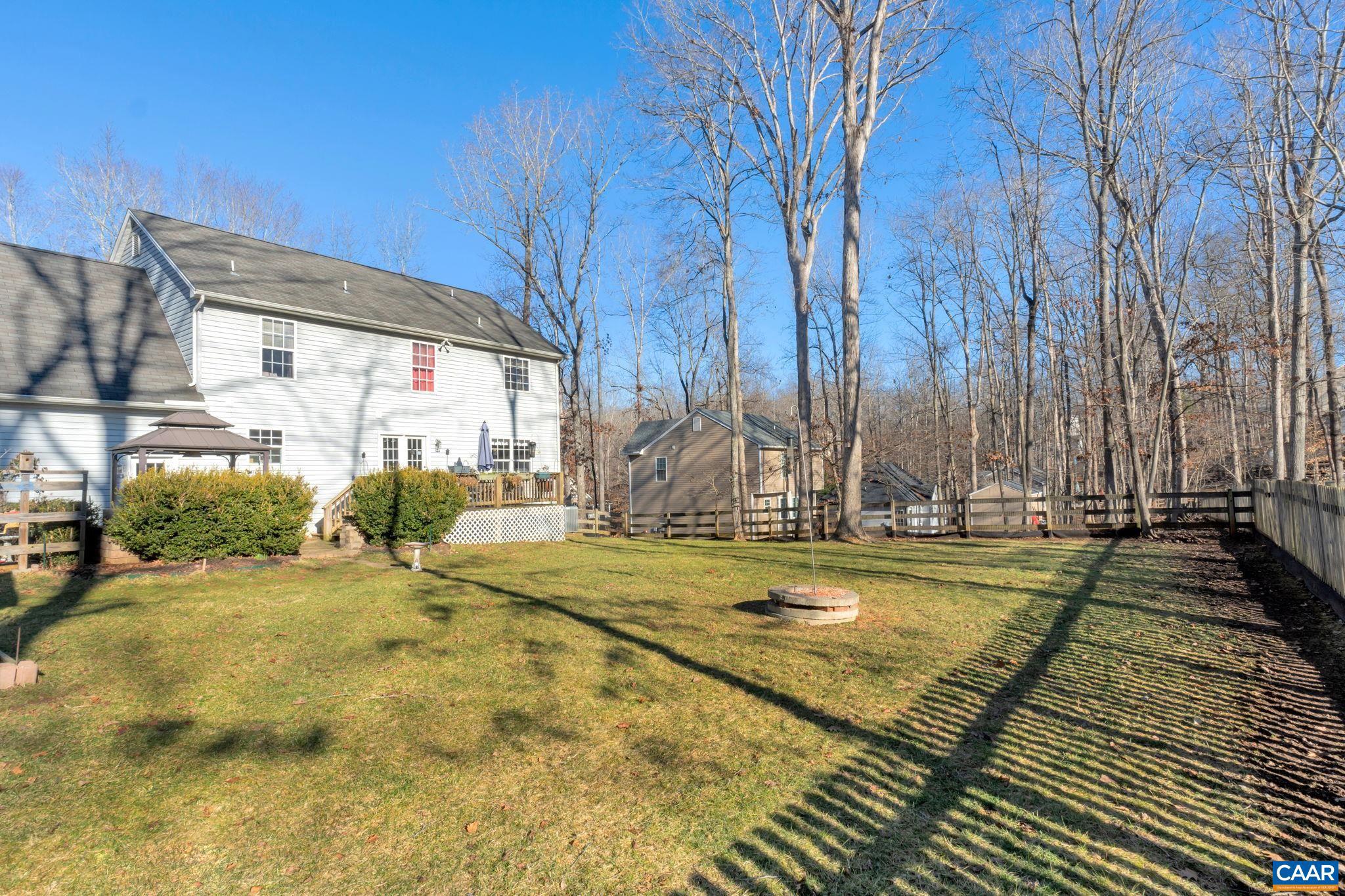 LAKE MONTICELLO - Residential