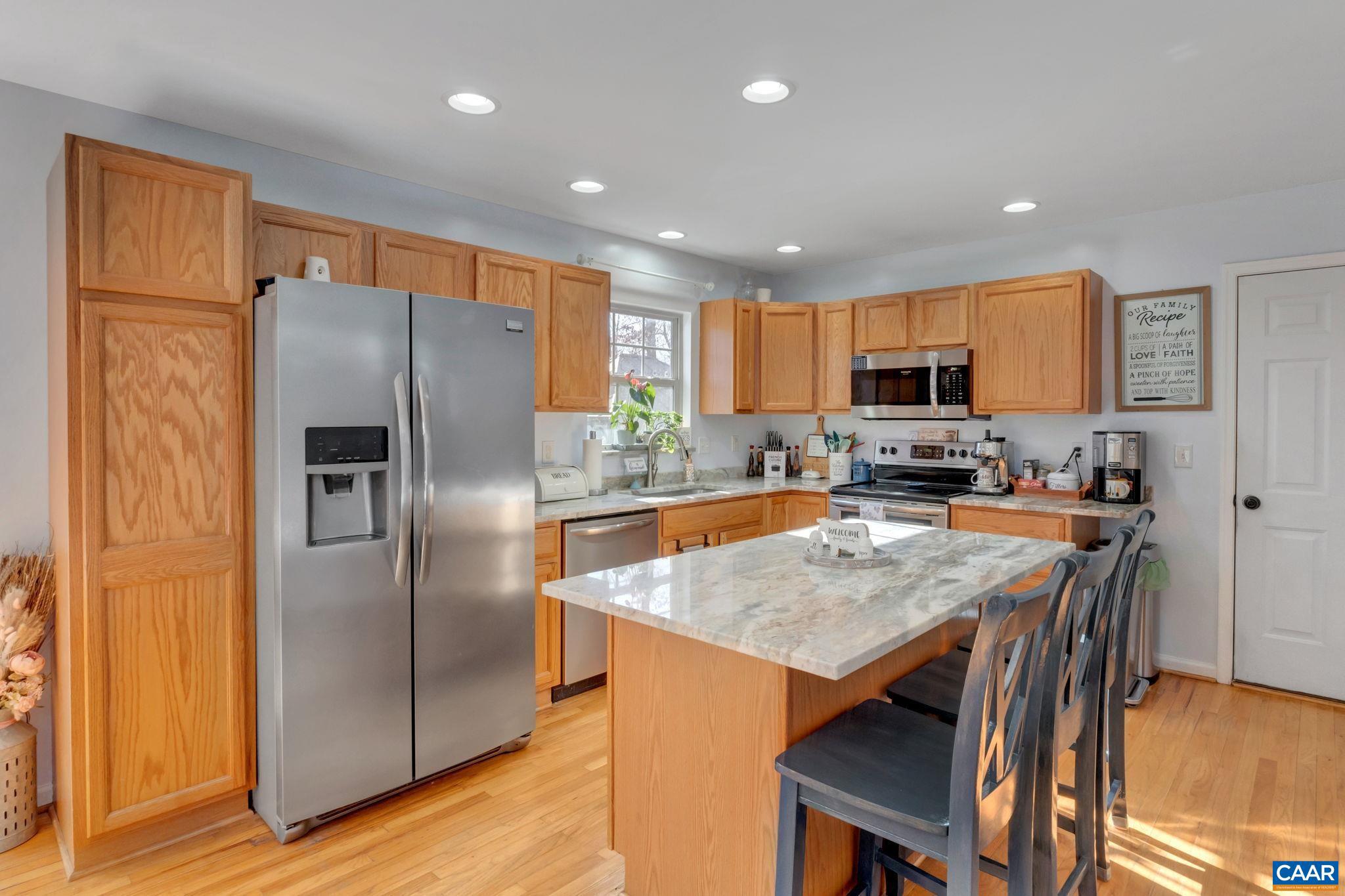 LAKE MONTICELLO - Residential