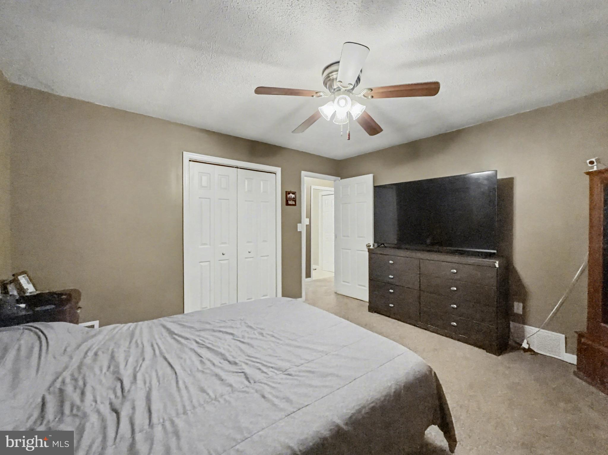 LOUIS PARK - Residential