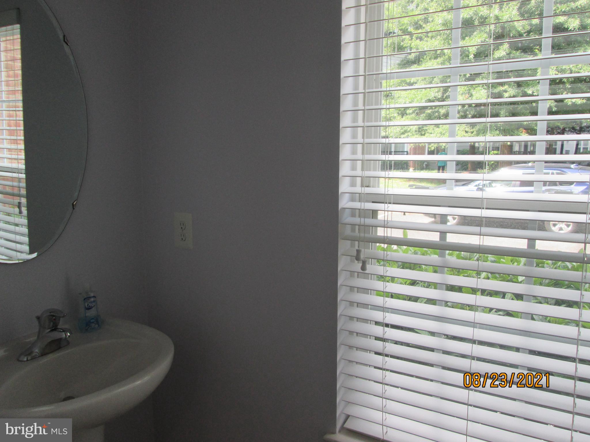 RESIDENCES AT SULLIVAN - Residential Lease