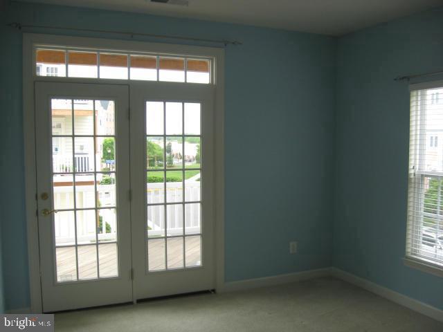 RESIDENCES AT SULLIVAN - Residential Lease