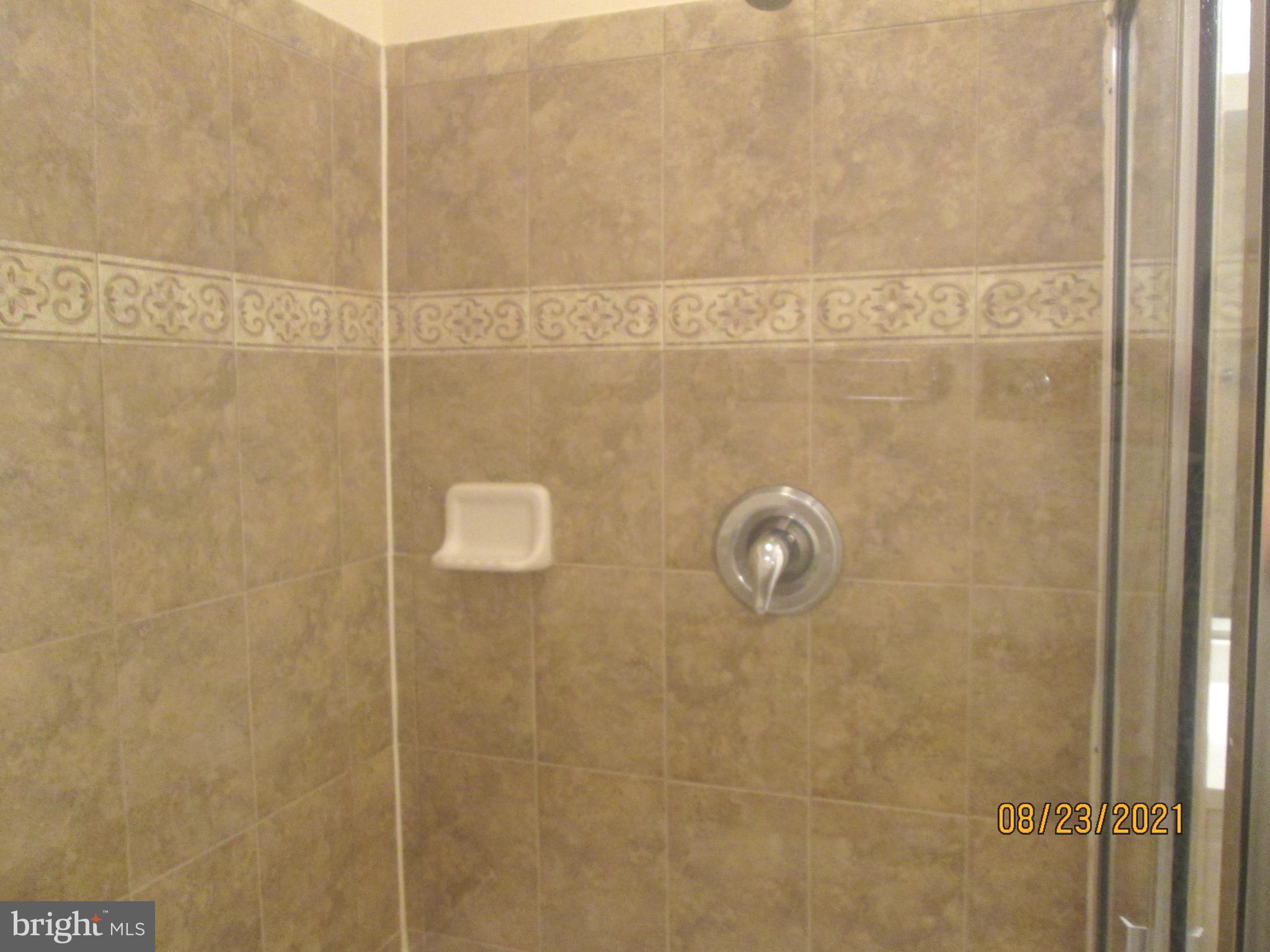 RESIDENCES AT SULLIVAN - Residential Lease