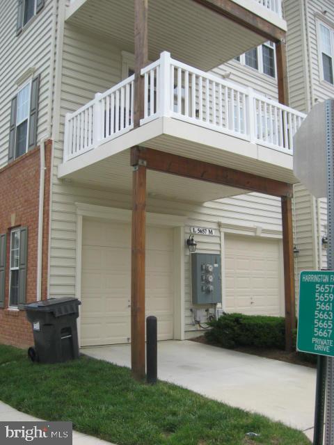 RESIDENCES AT SULLIVAN - Residential Lease