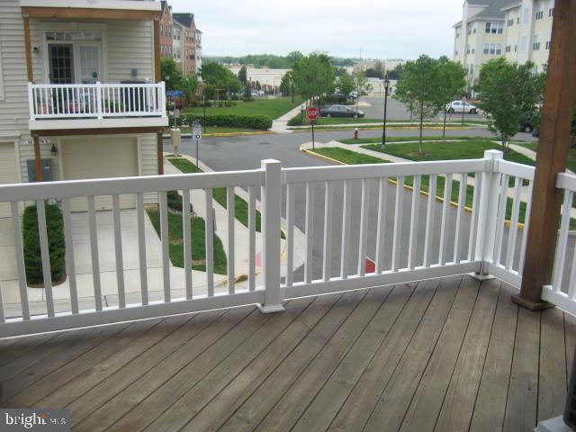 RESIDENCES AT SULLIVAN - Residential Lease