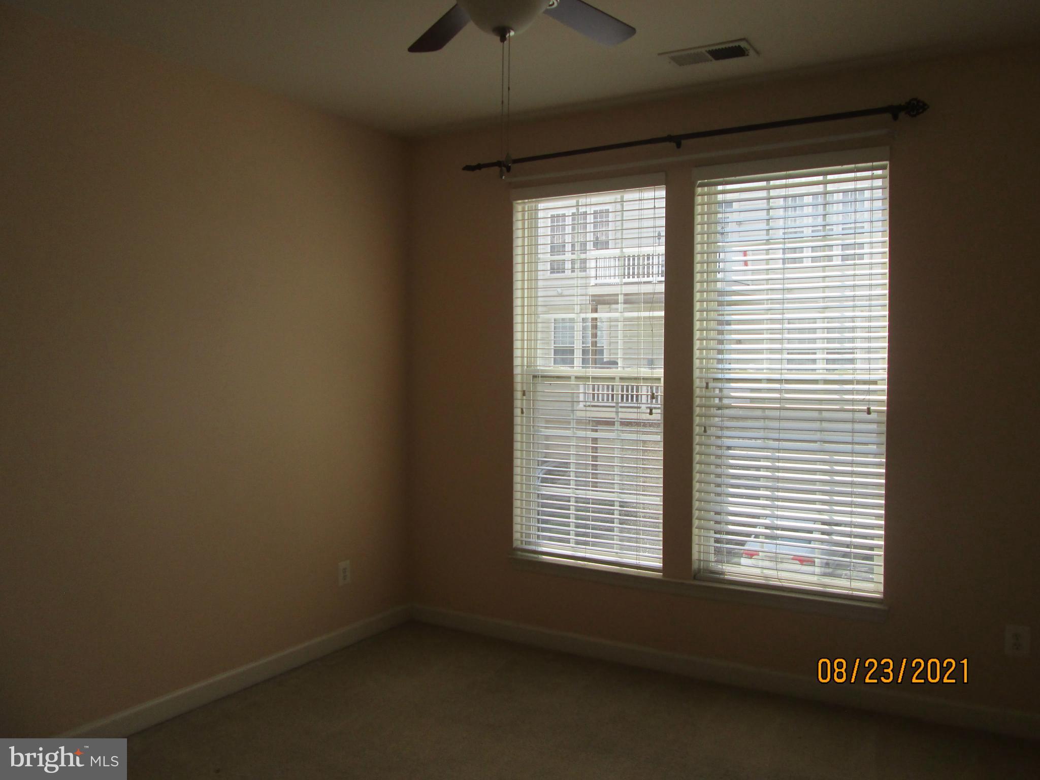 RESIDENCES AT SULLIVAN - Residential Lease